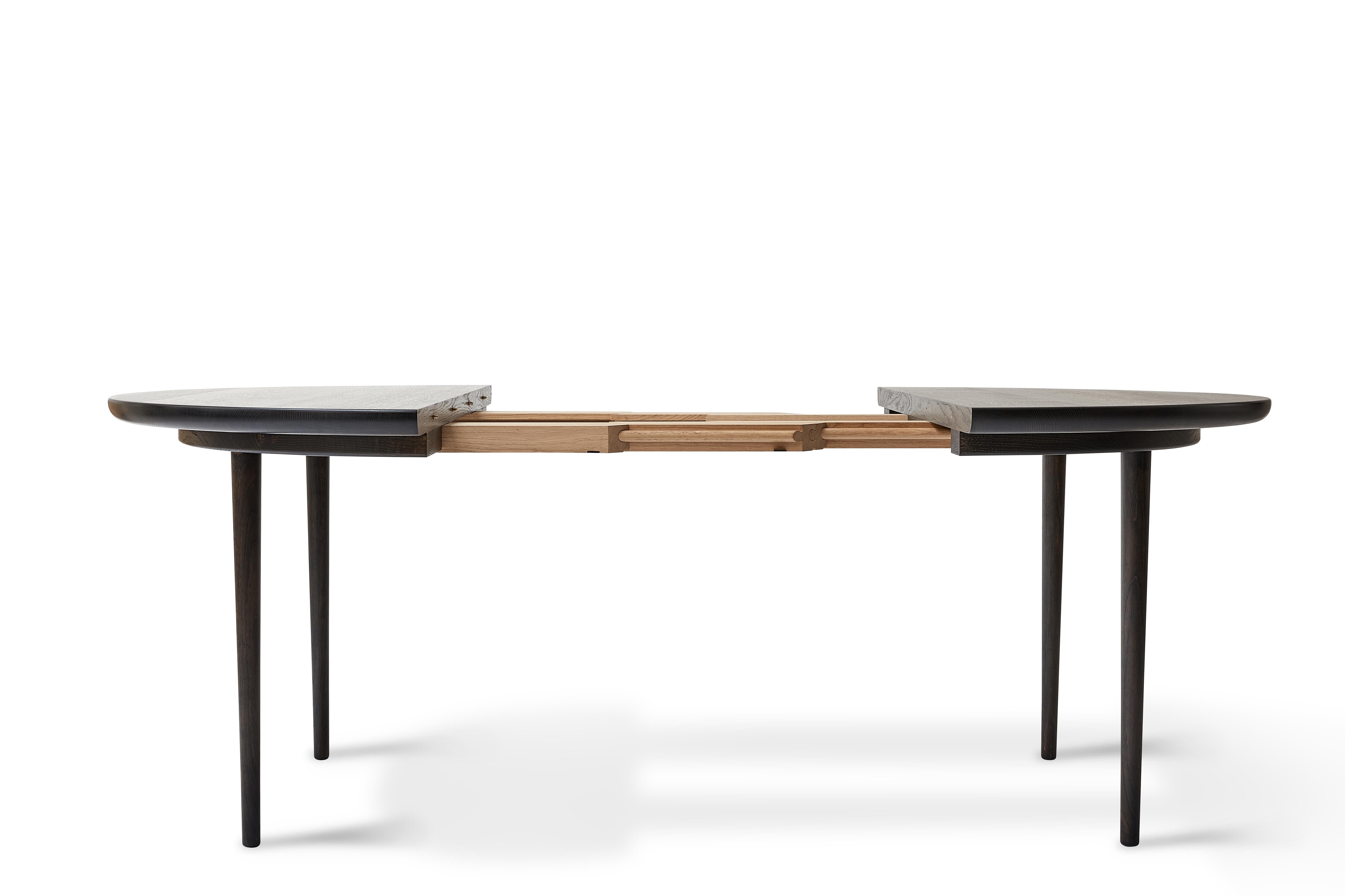 Table à manger extandable MG202 de Malte Gormsen Neuf - En vente à Geneve, CH