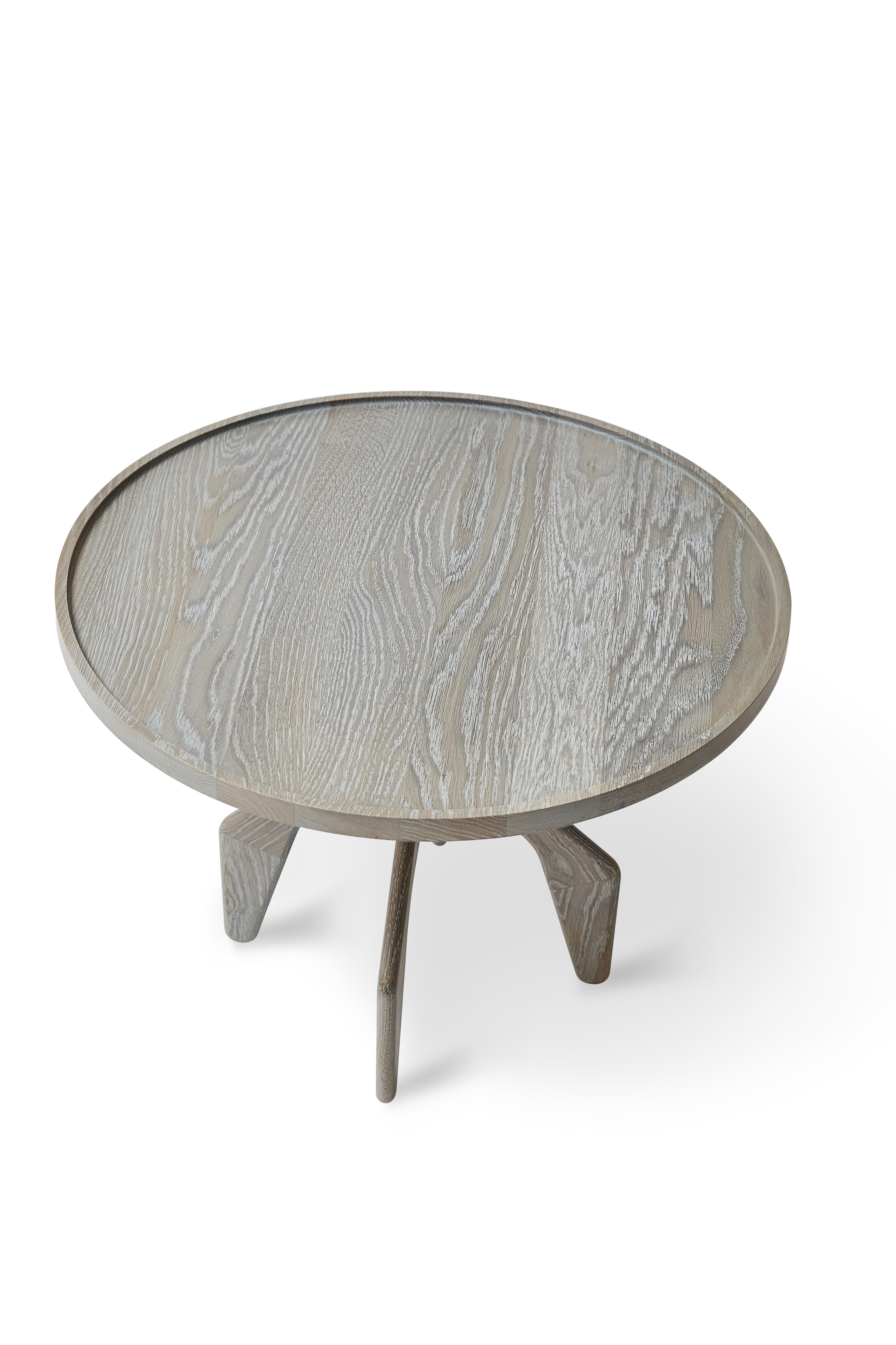 Grande table d'appoint MG205 de Malte Gormsen
Dimensions : D 67 x H 50 cm.
MATERIAL : Chêne gris Nature.

Disponible en Nature, Nature brute, Nature claire, Nature grise et Nature foncée.

Malte Gormsen Møbelsnedkeri est un ébéniste qui allie les