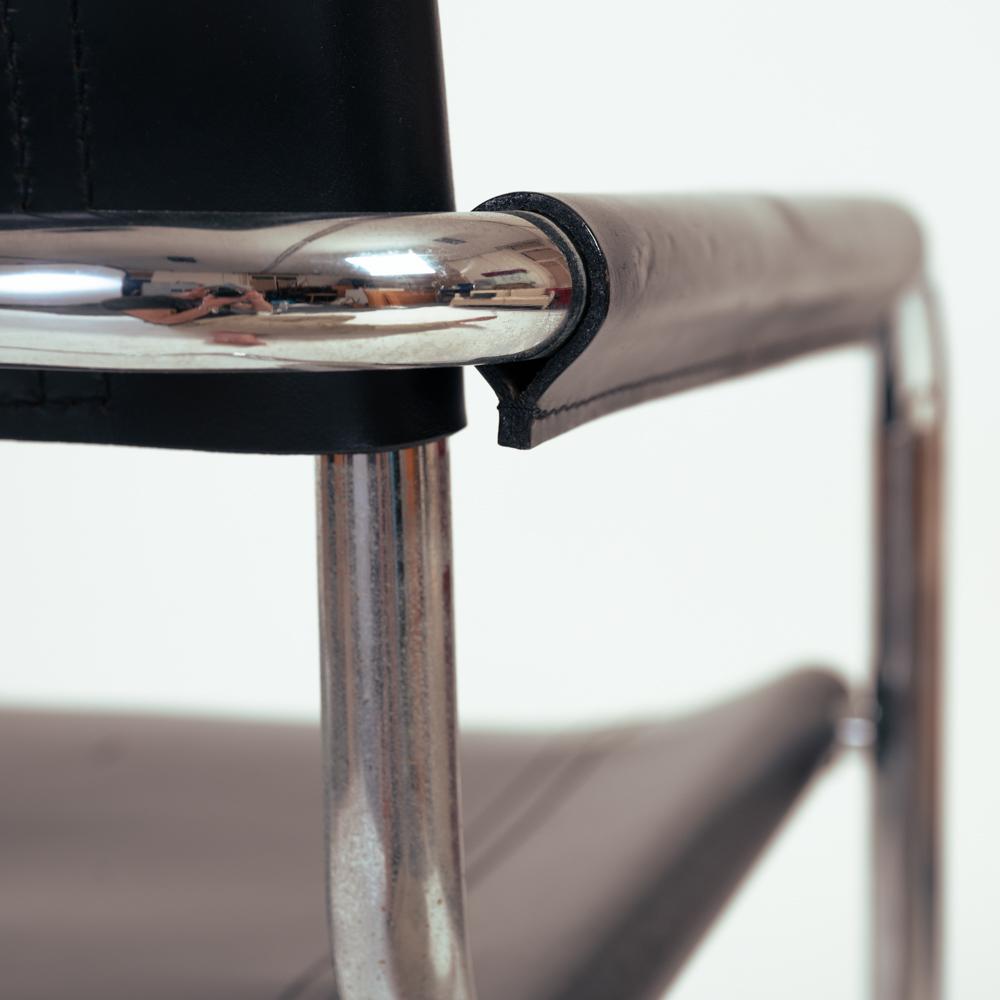 MG5 s34 Bauhaus Mart Stam, Marcel Breuer sillón voladizo de cuero negro en venta 5