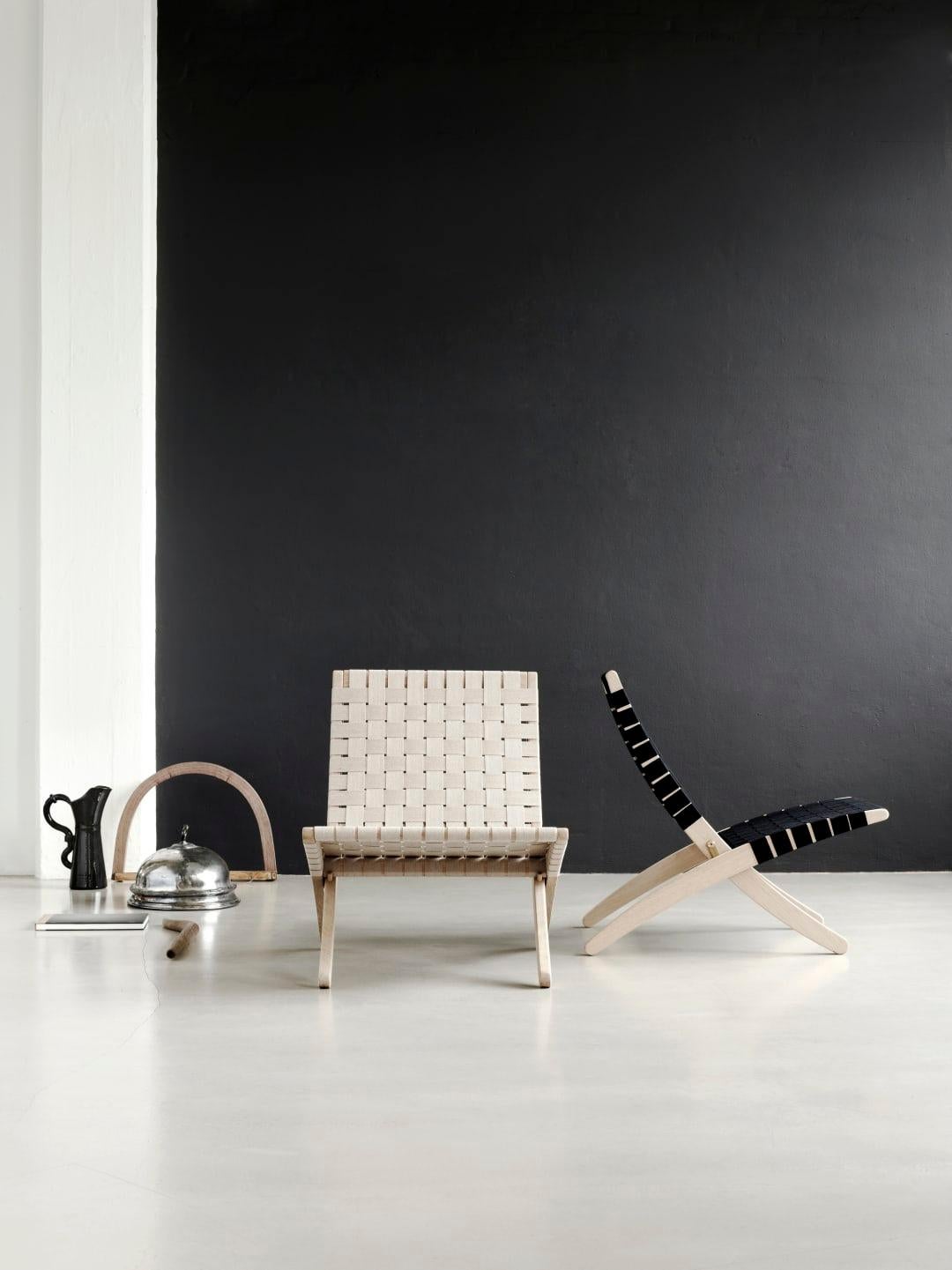 Contemporary MG501 Cuba Chair in Oak Wood Frame with Black Color Cotton Webbing Seat For Sale