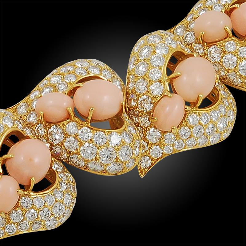 M. Gérard Diamond Angel Skin Coral Yellow Gold Bracelet In Good Condition For Sale In New York, NY
