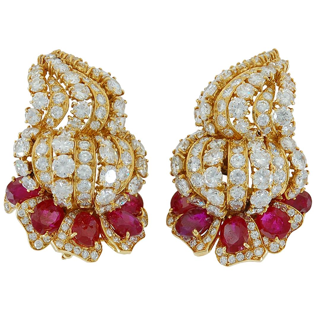 M. A. Gérard Boucles d'oreilles or jaune diamant rubis en vente