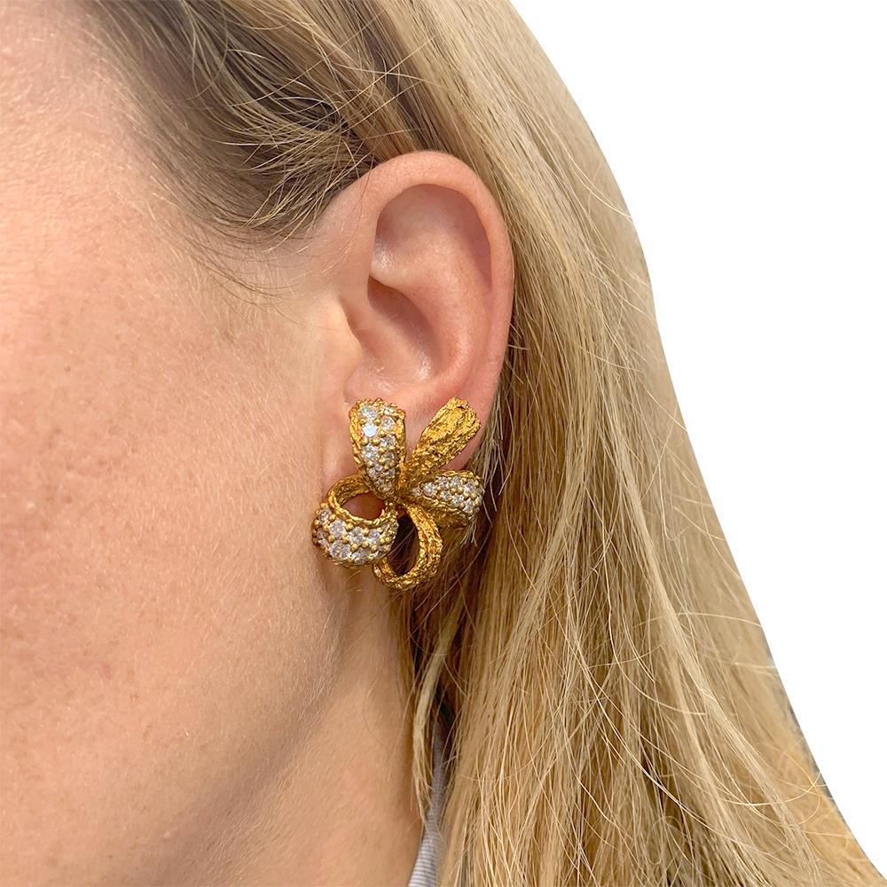 M.Gérard Earrings, Yellow Gold Ribbon Flowers Set with Diamonds For Sale 3