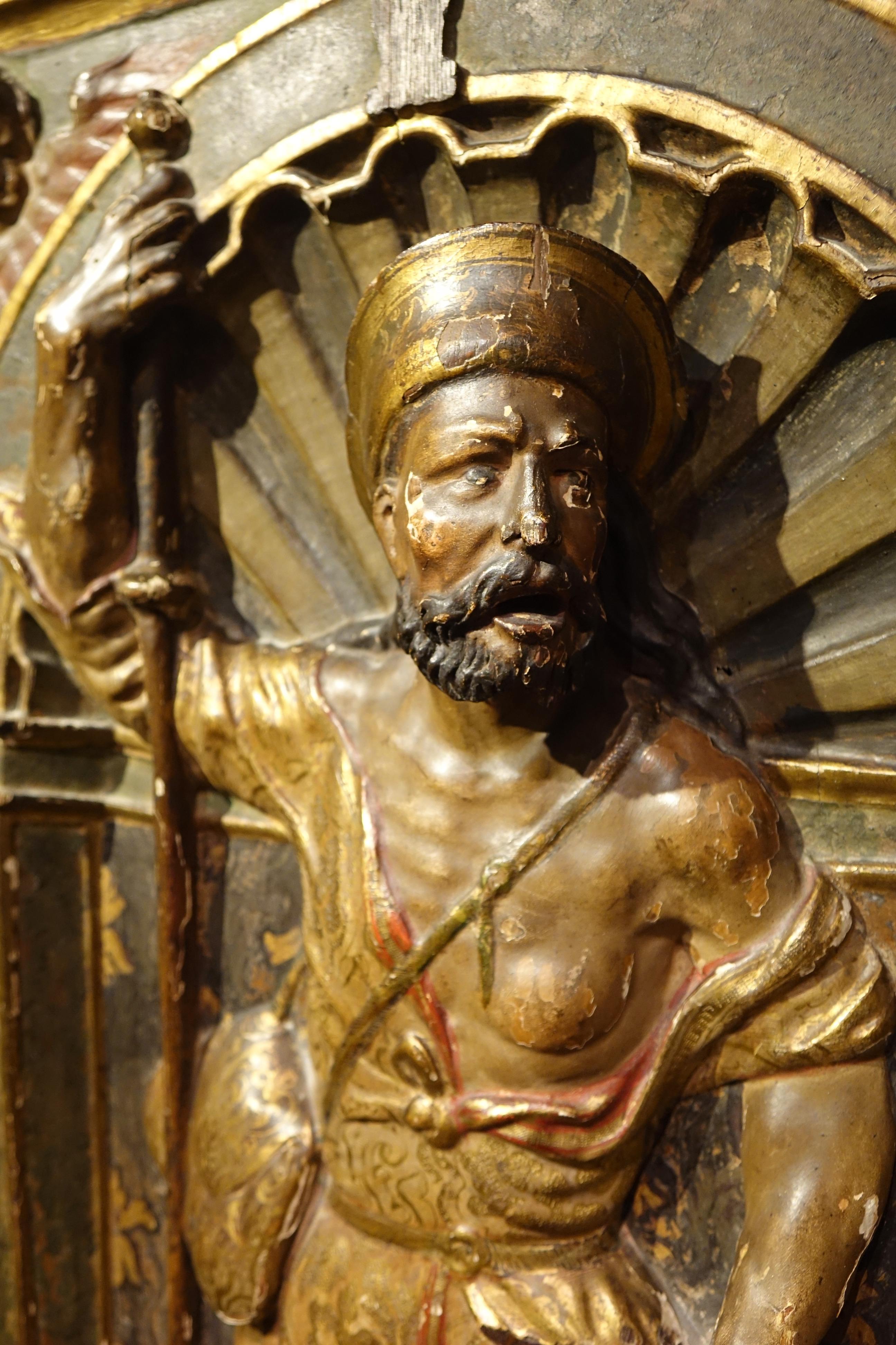 Mi-relief en bois doré et polychromé, représentant saint-Roch. Espagne , 16e S. In condizioni buone in vendita a PARIS, FR