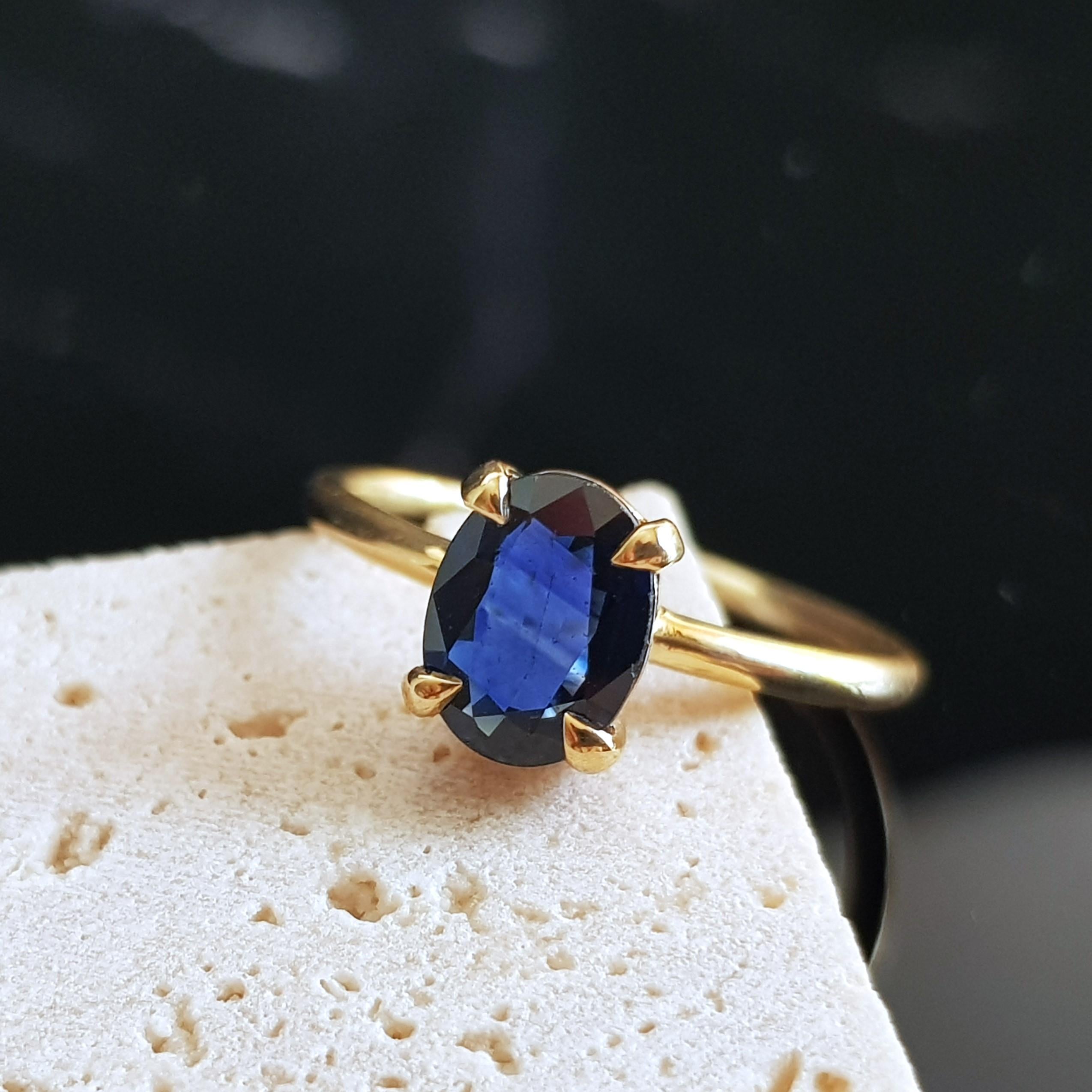 For Sale:  Mia Oval Blue Sapphire Solitaire Ring in 9K Yellow Gold 9