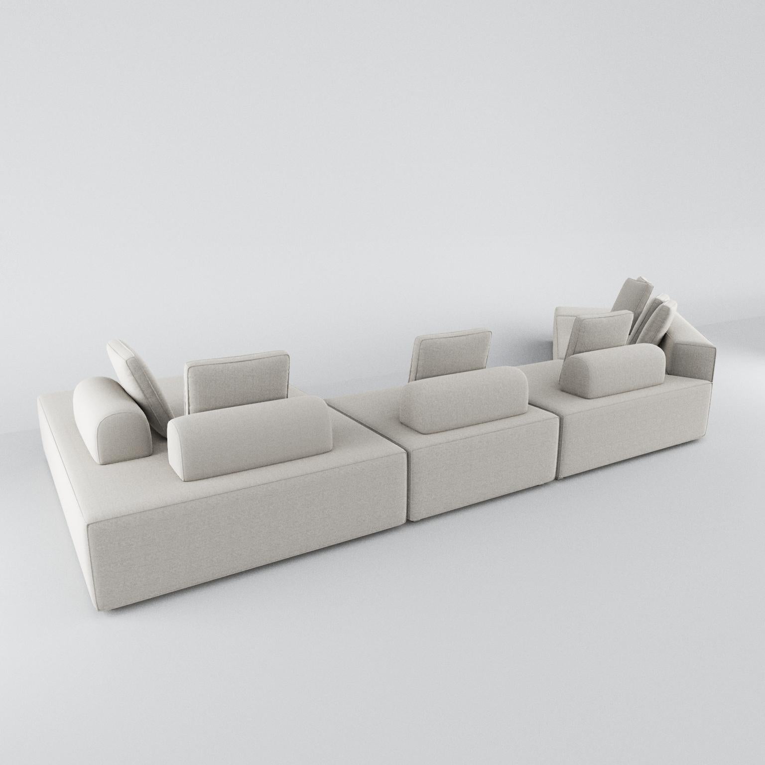 The most comfortable sofa, Block's sectional sofa, was designed to improve your living room's identity with bold elegance.
Versatility is the perfect adjective for this exceptional sofa. With the backrest loose, let you play with the design as you