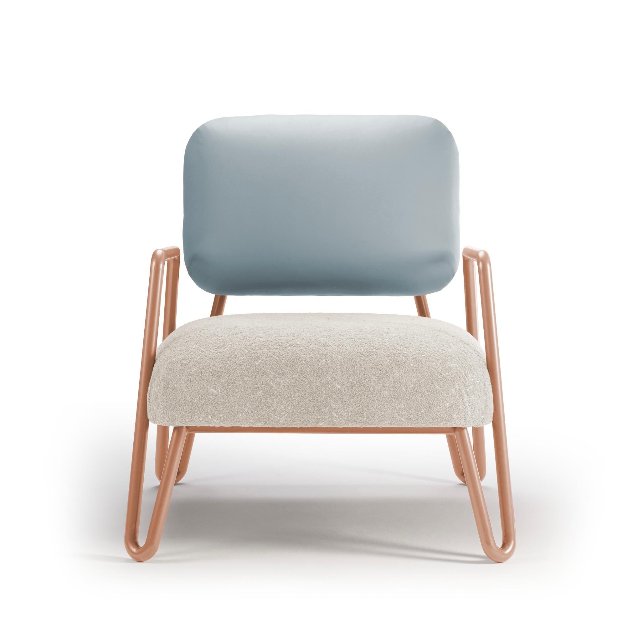 Mid-Century Modern Miami Armchair with Salmon Metal and Brass, Skylight and White Textured Fabrics For Sale