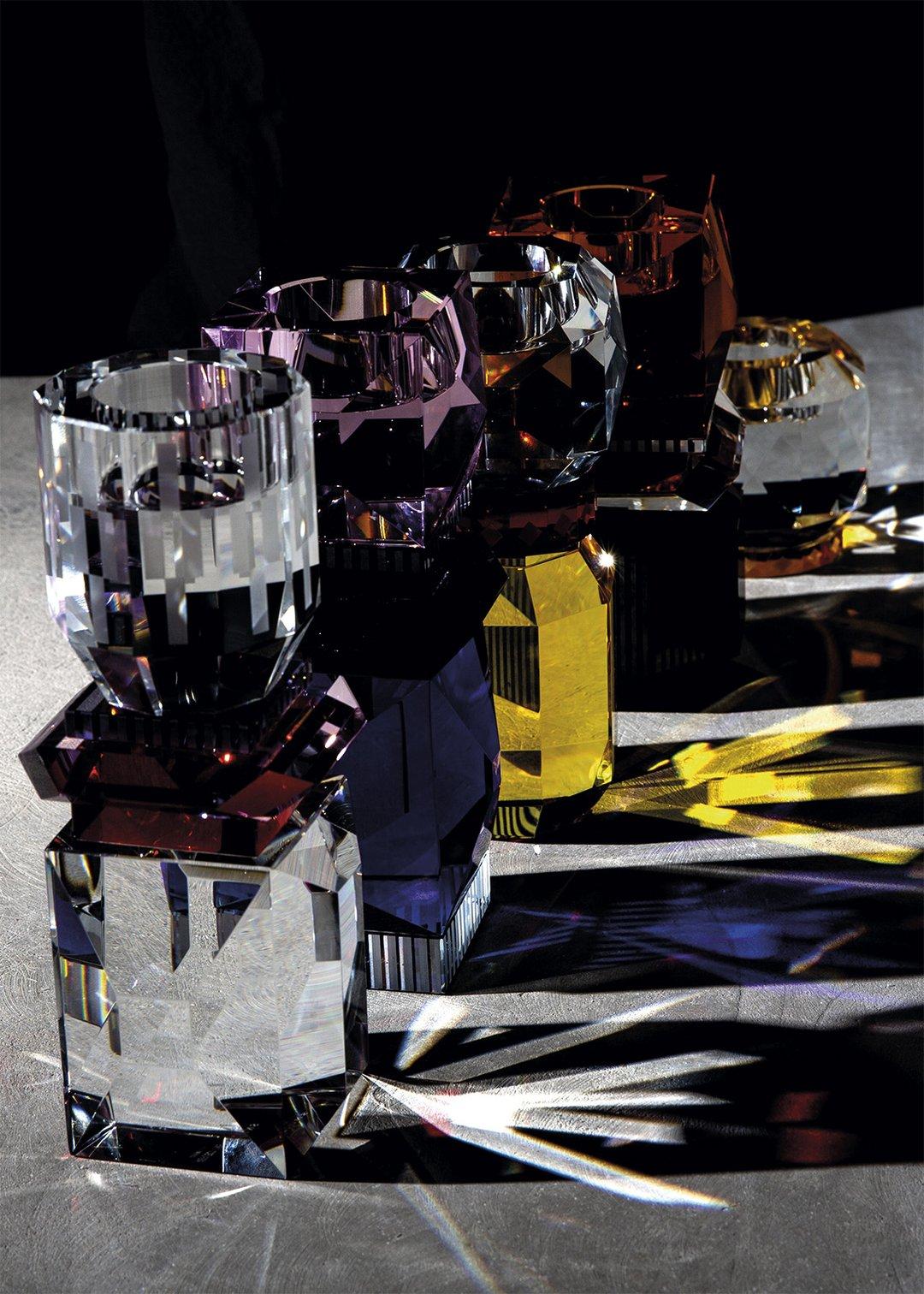 Miami Kristall-T-Lichthalter, handgefertigtes zeitgenössisches Kristall im Zustand „Neu“ im Angebot in Geneve, CH