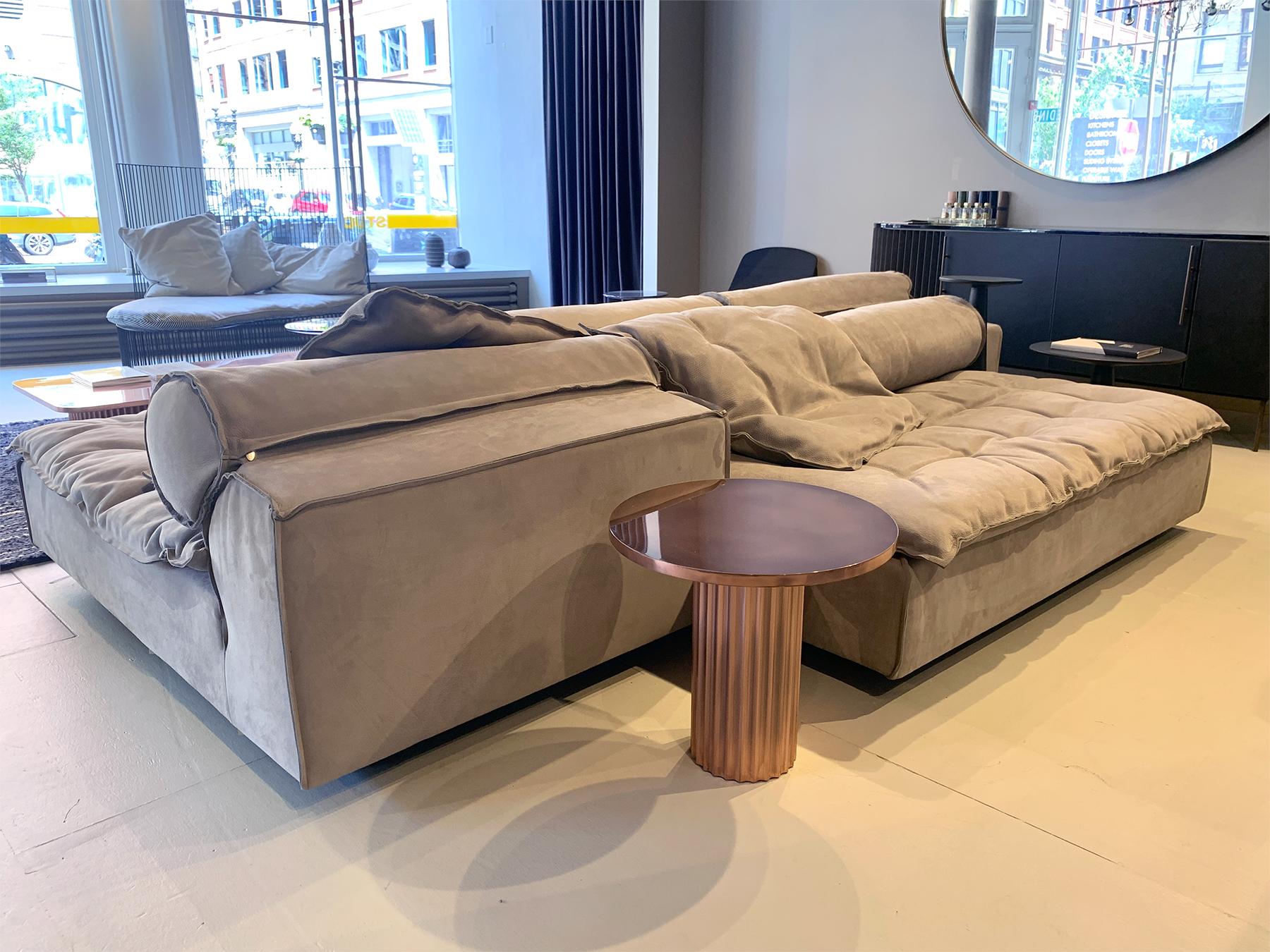 Miami Soft Sectional Sofa by Paola Navone for Baxter.

Made in Italy.

7-piece multi-directional modular sofa. Modules can be arranged differently from what's shown on the picture.

Baxter Miami Soft sofa, designed by Paola Navone is a soft hug that