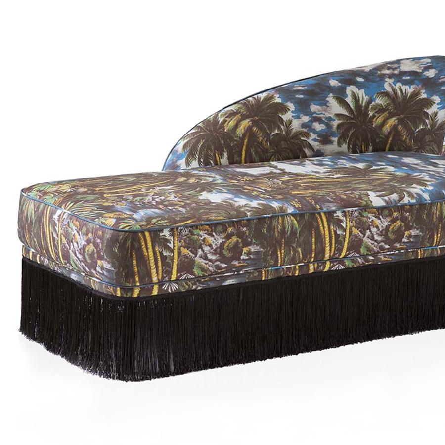 Daybed Miami Style with solid wood structure,
upholstered and covered with 100% cotton 
fabric with palmers drawing. With original black 
fringes along edges. Made in Italy.