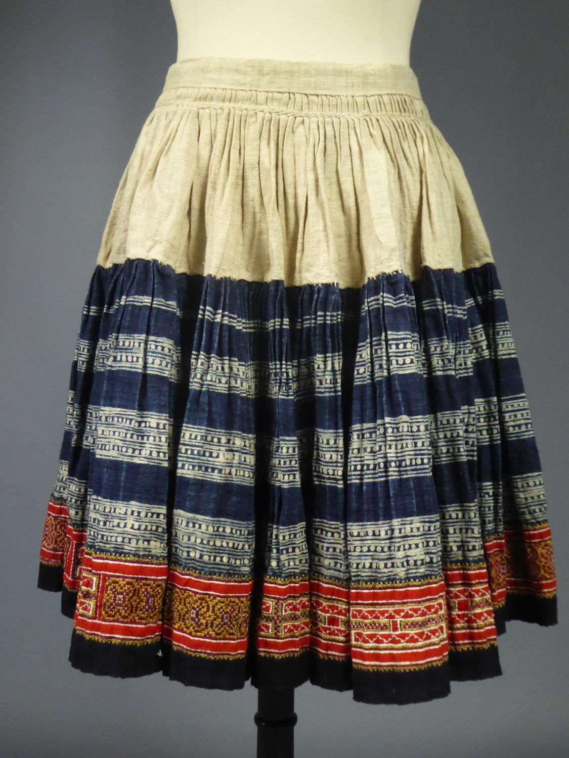 Miao - Hmong Pleated Skirt - Thailand Circa 1950 6