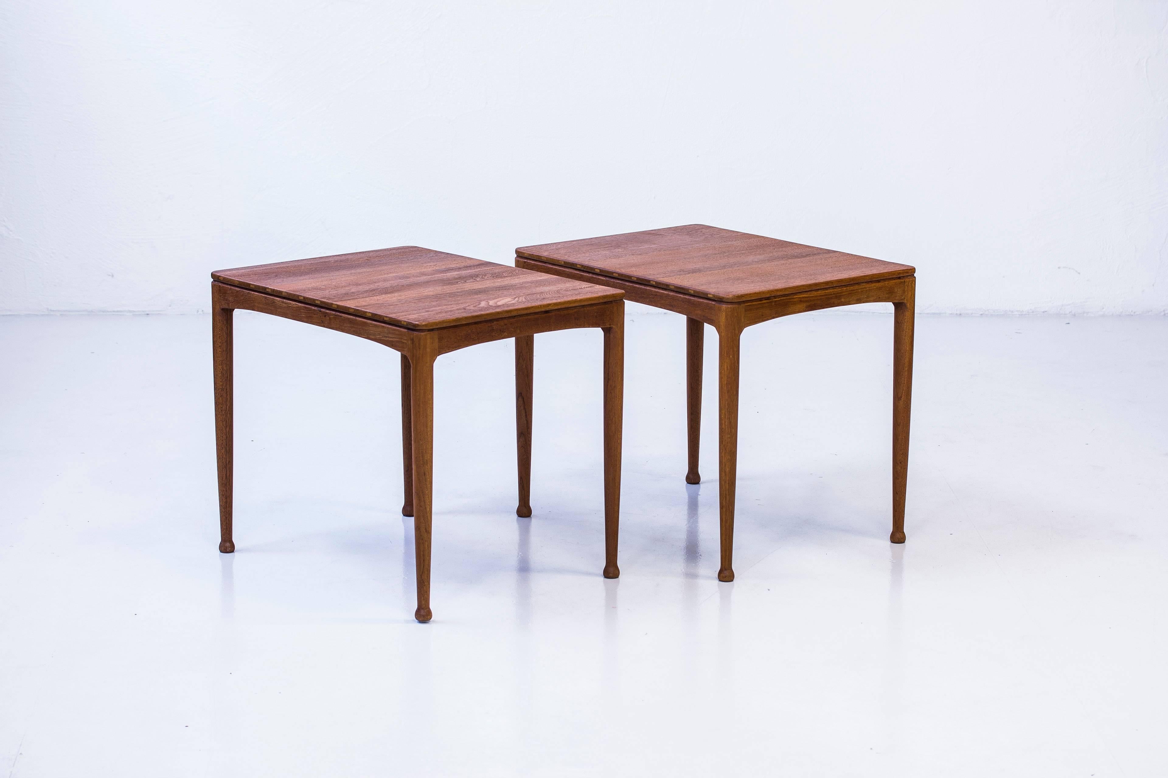 Pair of side tables model 