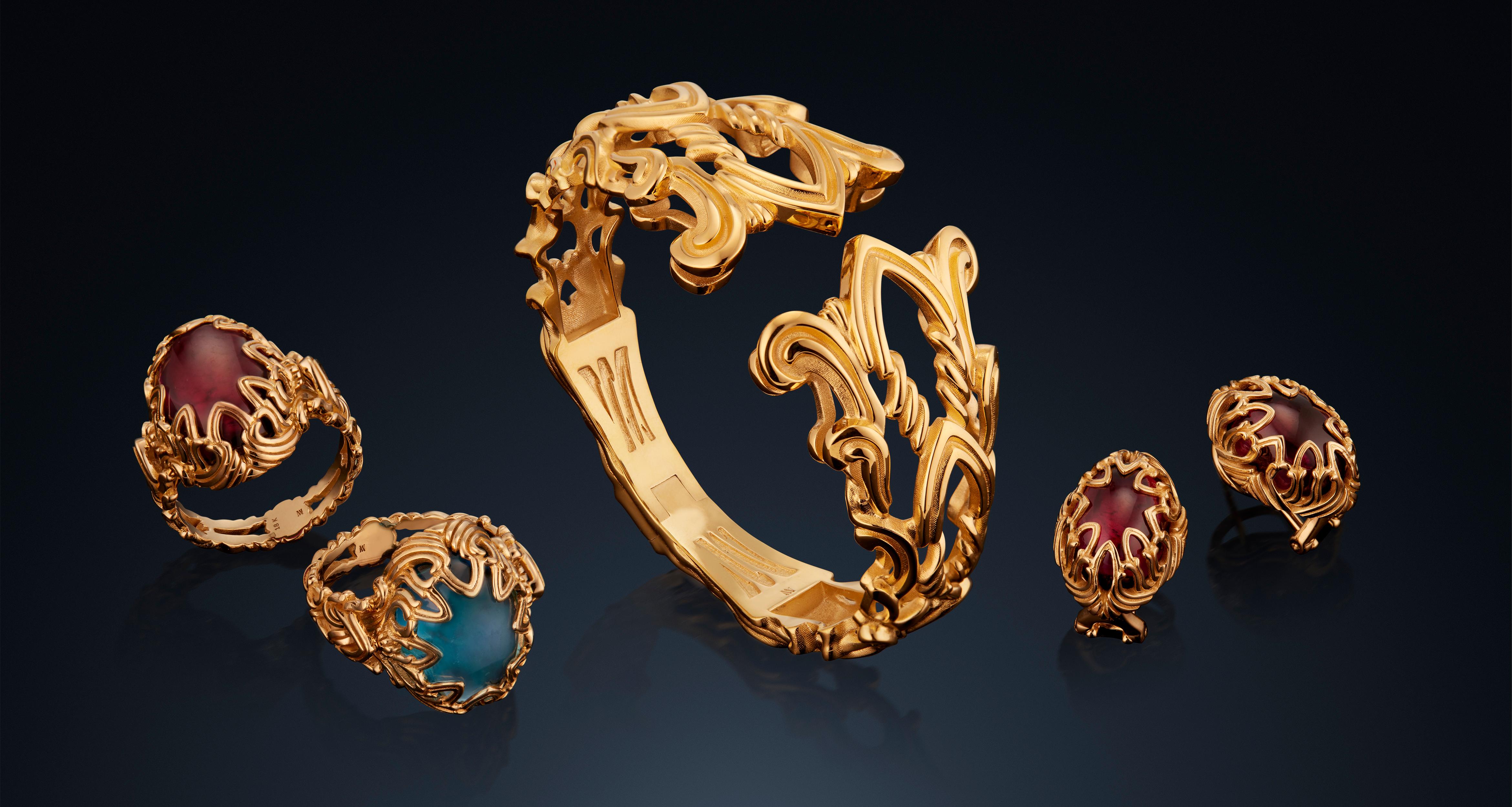 Brazalete brazalete arco gótico de oro amarillo de 18 quilates Micah Antoni en venta 1
