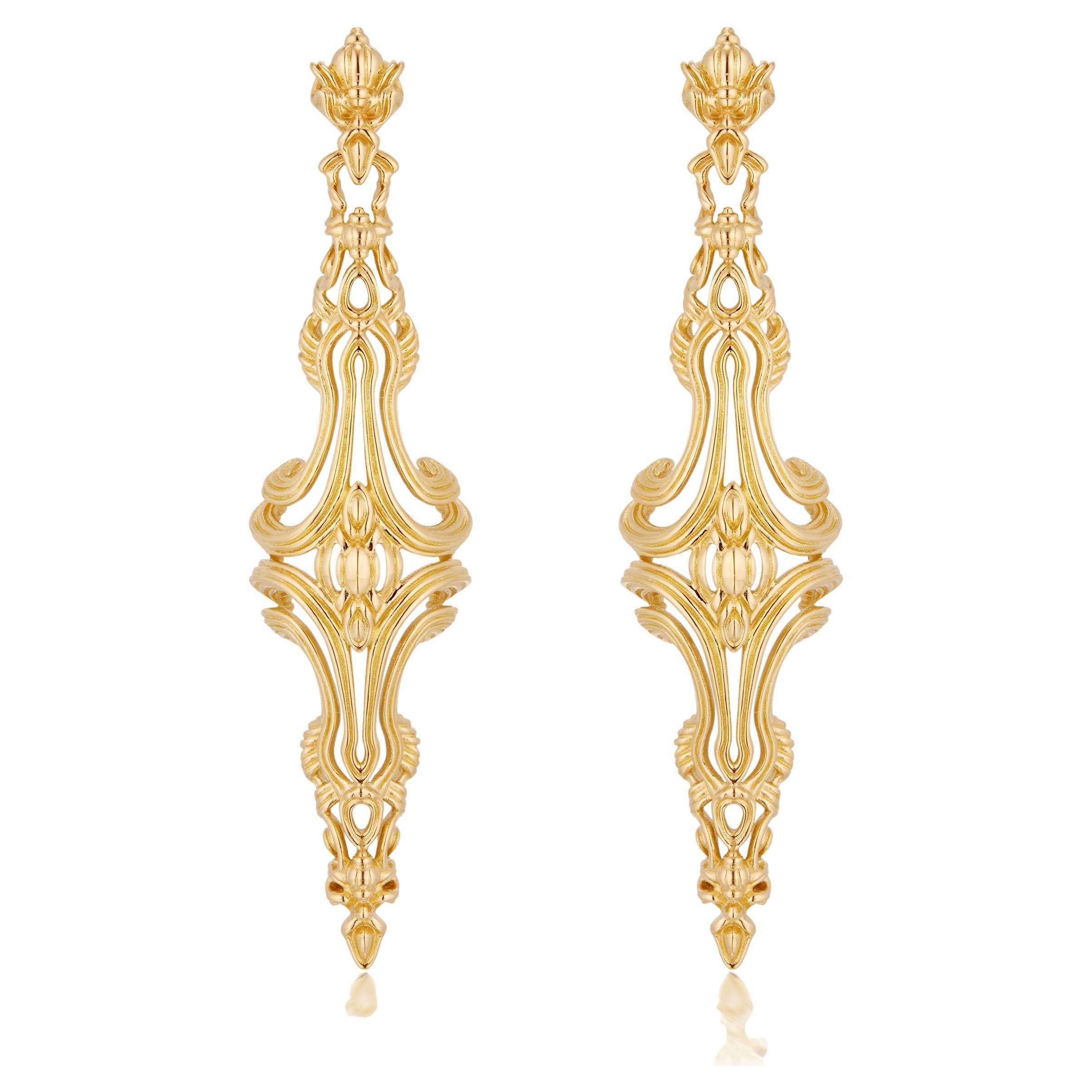 Orecchini pendenti Intricata in oro giallo 18 carati di Micah Antoni in vendita
