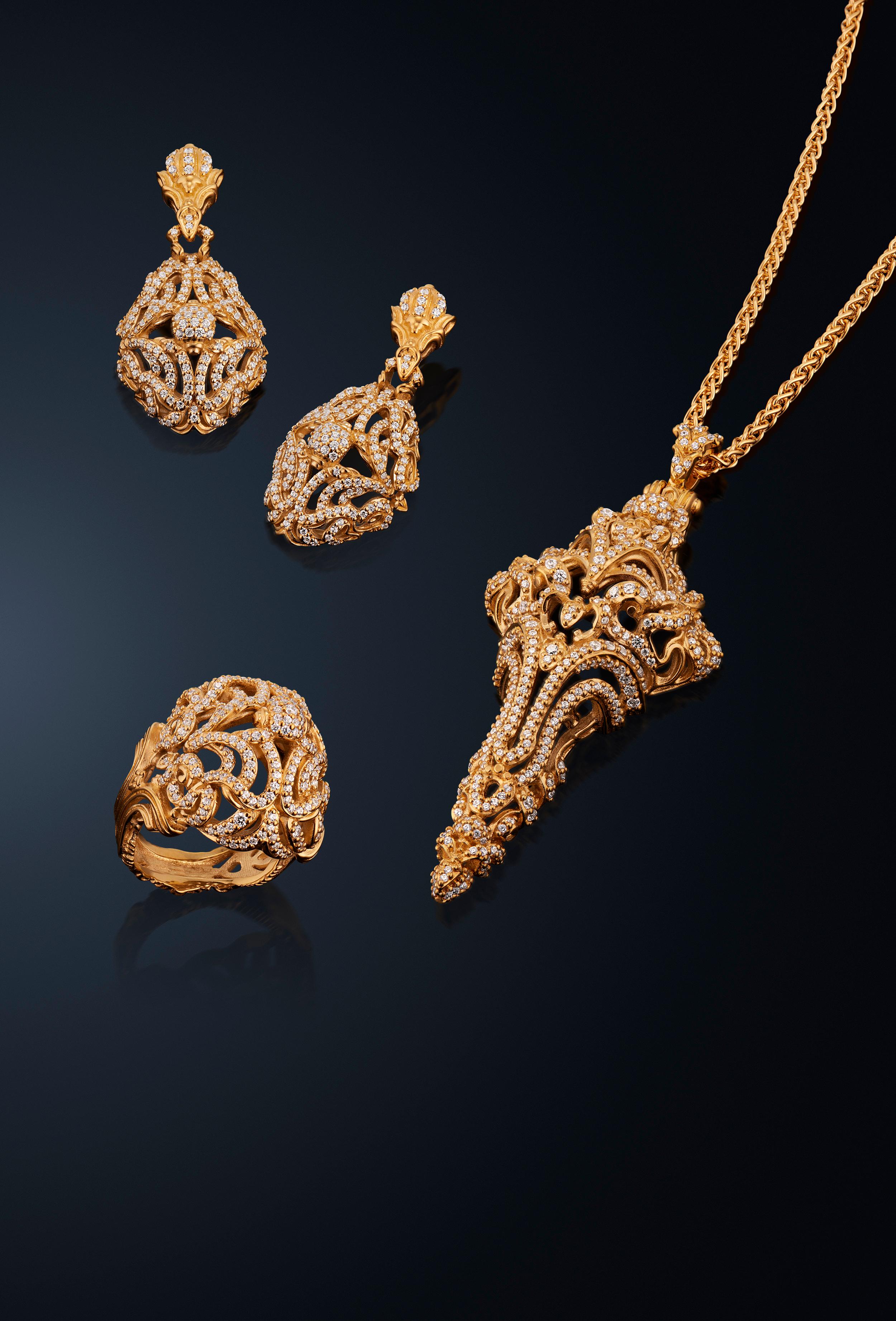 Micah Antoni Anillo de cóctel de oro amarillo de 18 quilates con pavé de diamantes en Nuevo estado para la venta en Nashville, TN
