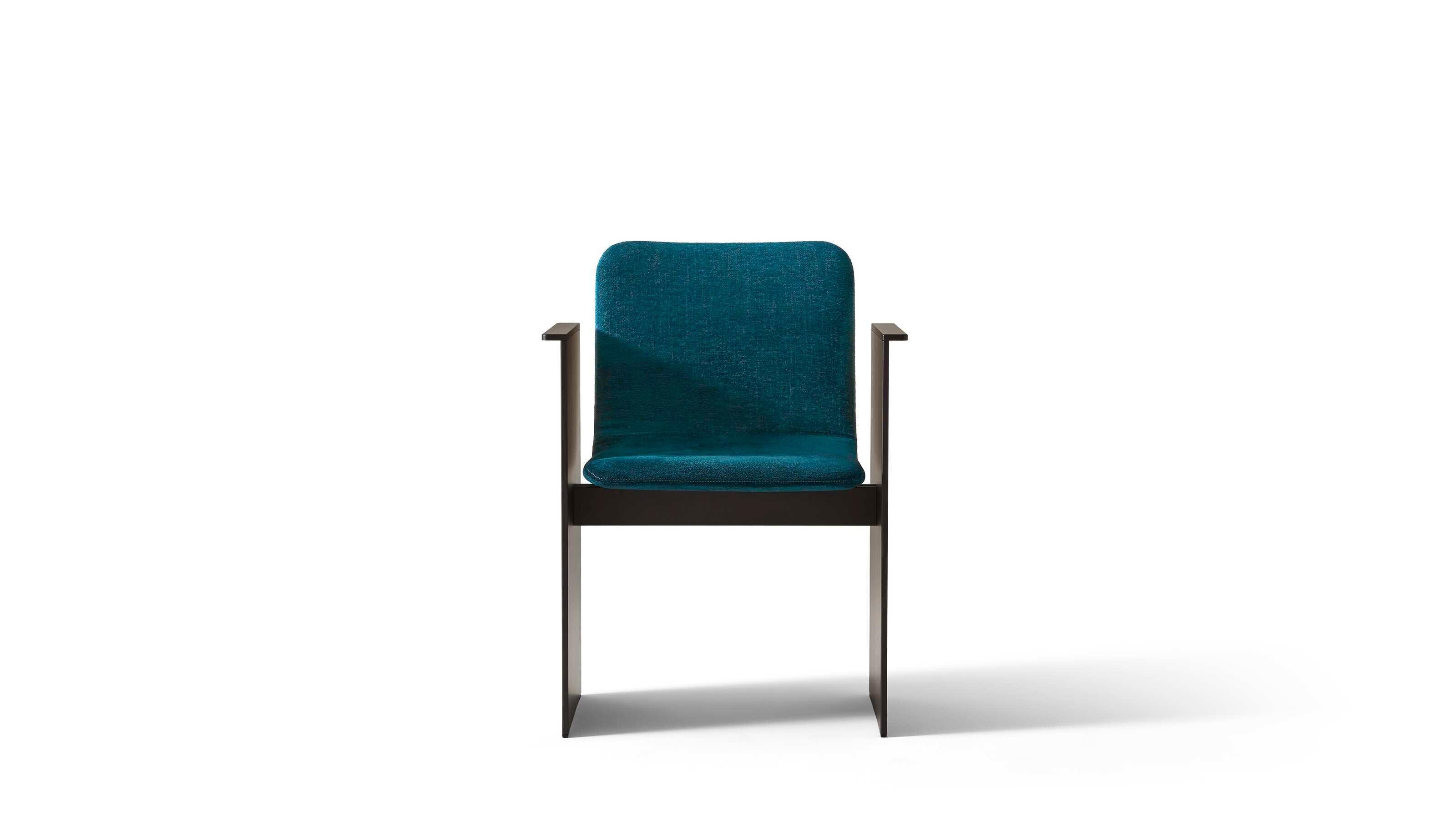 Michael Anastassiades Sillón Flutz Para Cassina Moderno de mediados de siglo en venta