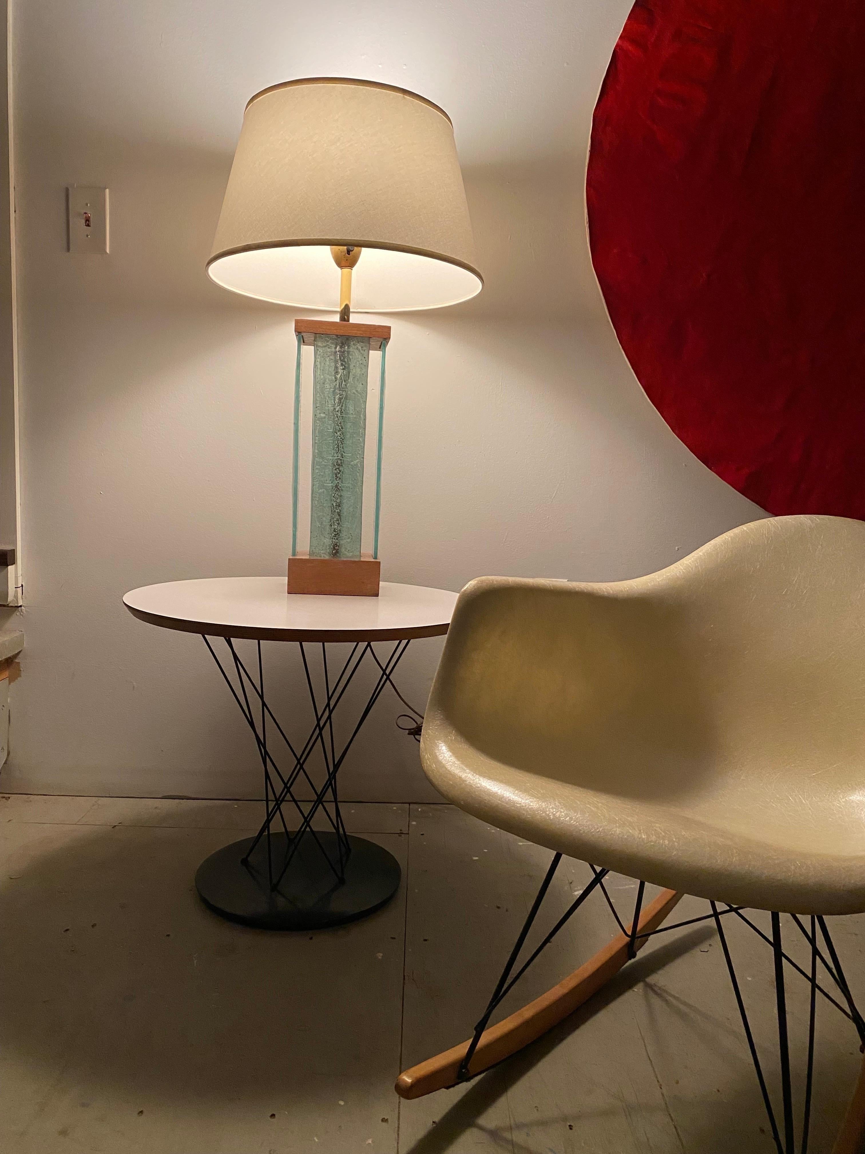 Lampe en verre Michael and Frances Higgins en vente 8