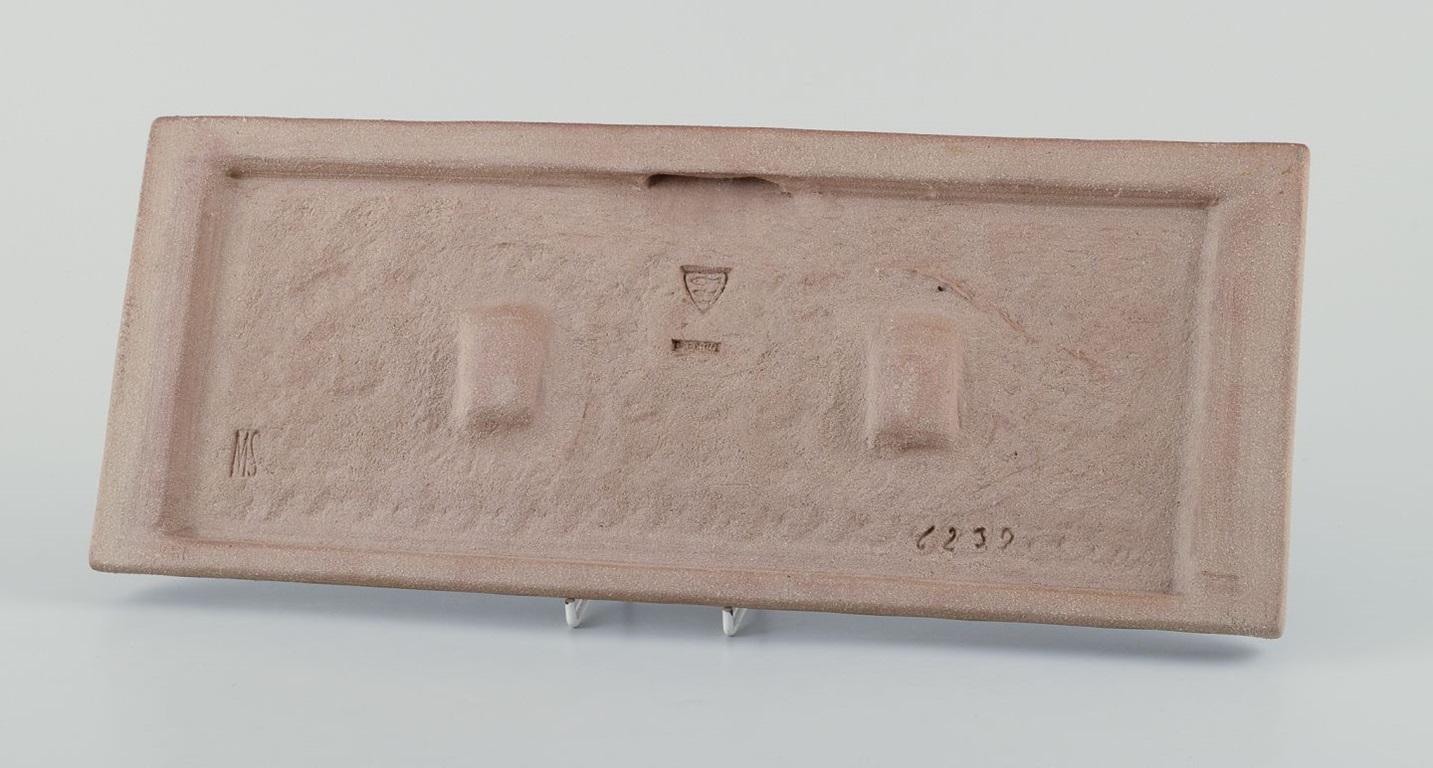 Michael Andersen, Bornholm. Elongated ceramic wall plaque. Birds in relief. In Excellent Condition For Sale In Copenhagen, DK