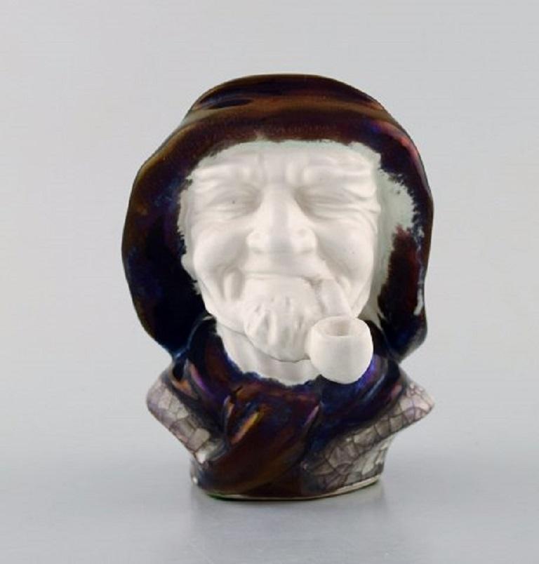 Michael Andersen Keramiken aus Bornholm.
Ein Paar Köpfe, Tracht, handbemalt.
Maße: 14,5 x 12,5 cm.
Perfekter Zustand.