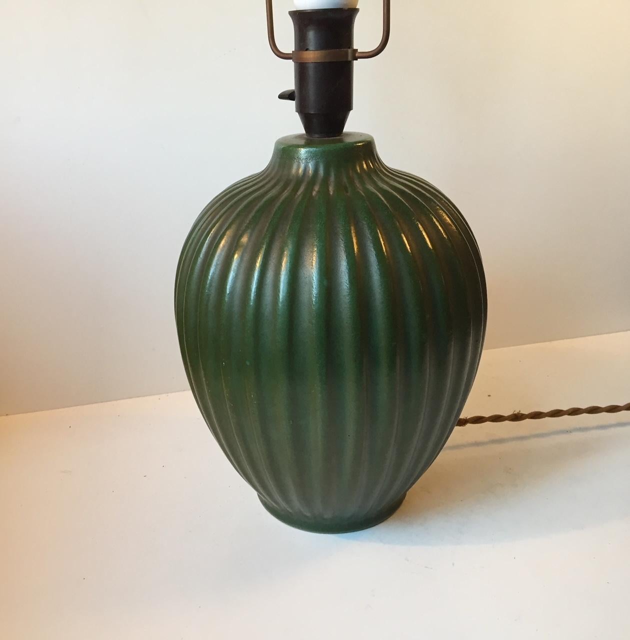 Michael Andersen Fluted Green Art Deco Table Lamp, 1930s In Good Condition For Sale In Esbjerg, DK