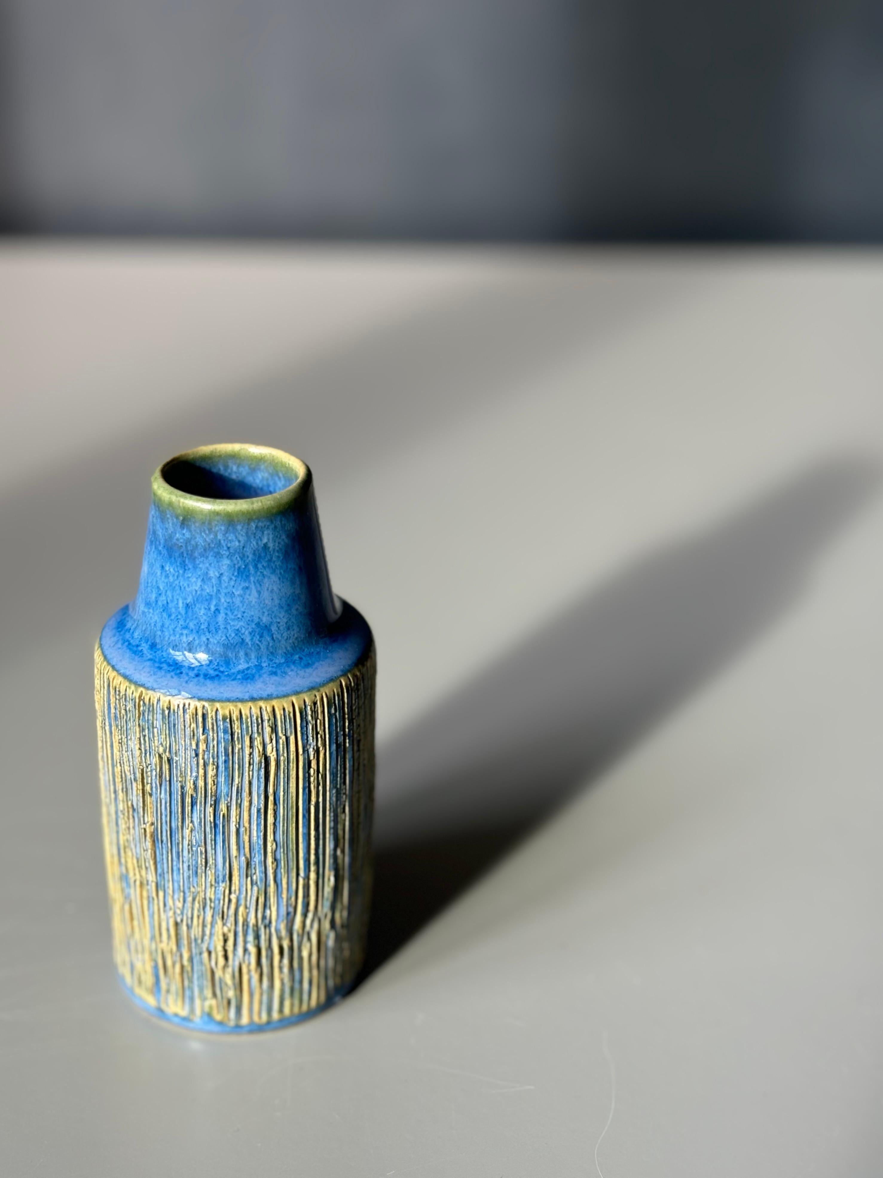 Scandinavian Modern Michael Andersen Lined Vase With Blue Neck, 1960s