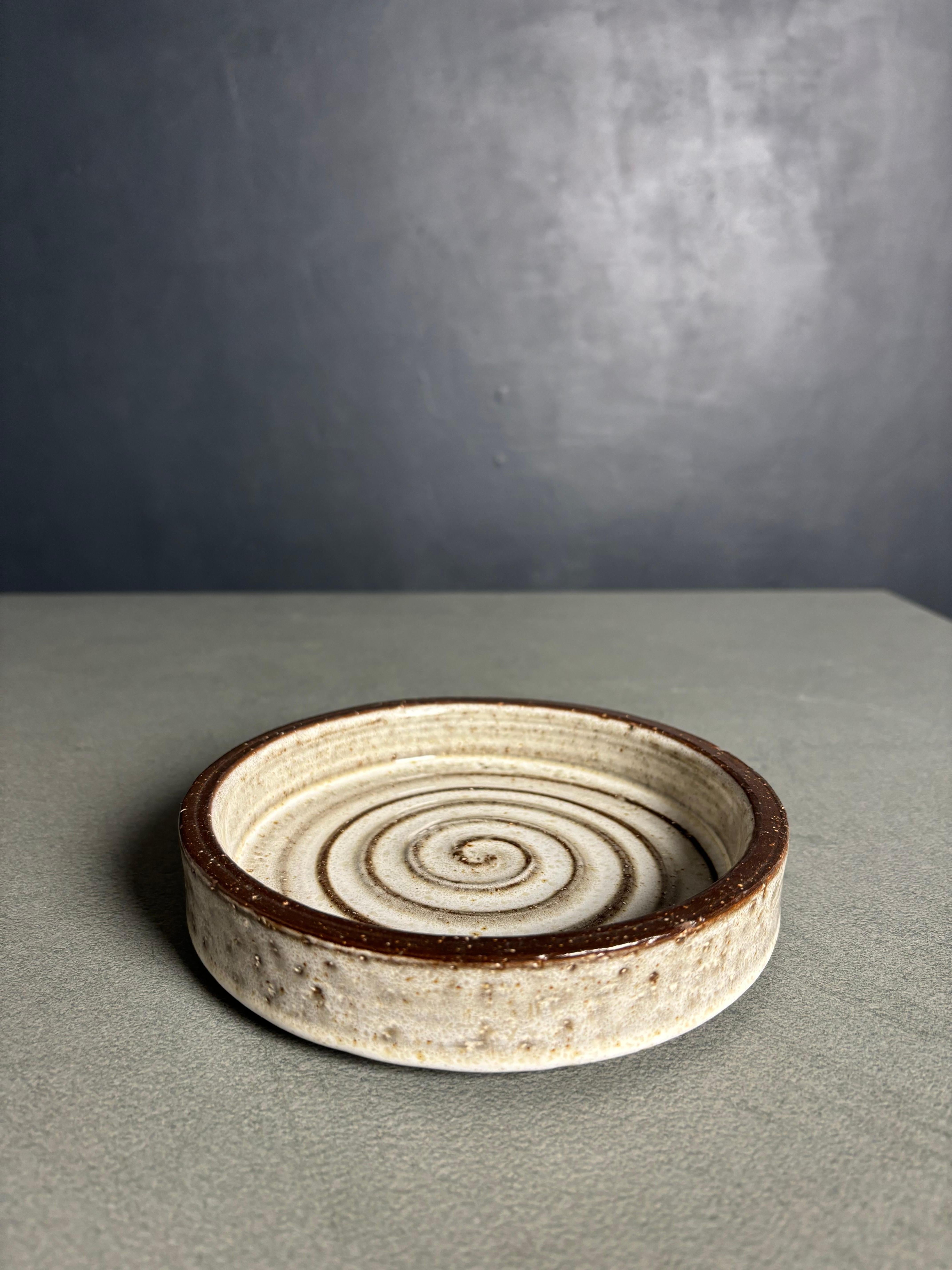Scandinavian Modern 1950s Michael Andersen Spiral Decor Vide-Poche, Denmark For Sale