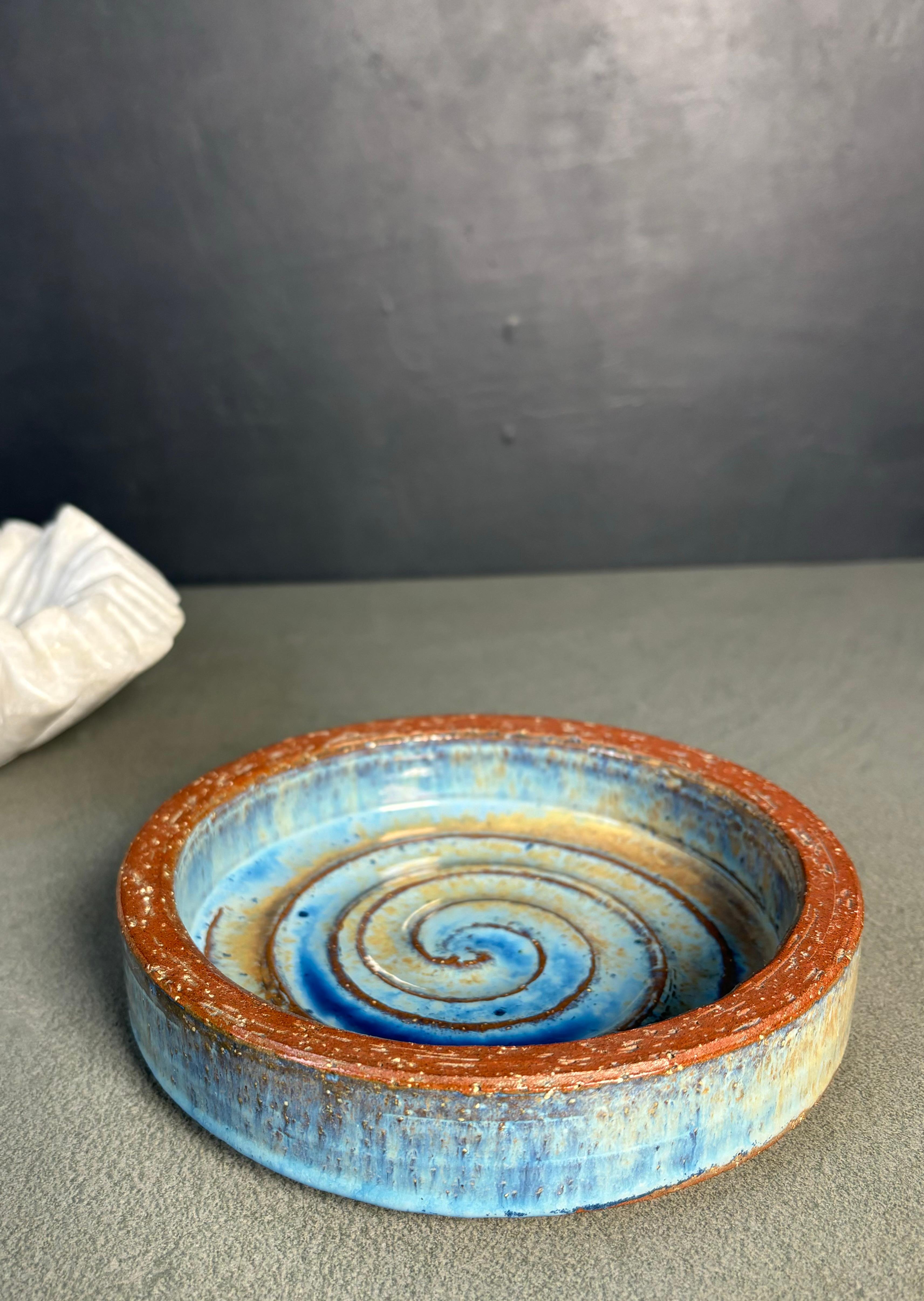 1950s Michael Andersen Spiral Decor Vide-Poche, Denmark For Sale 1