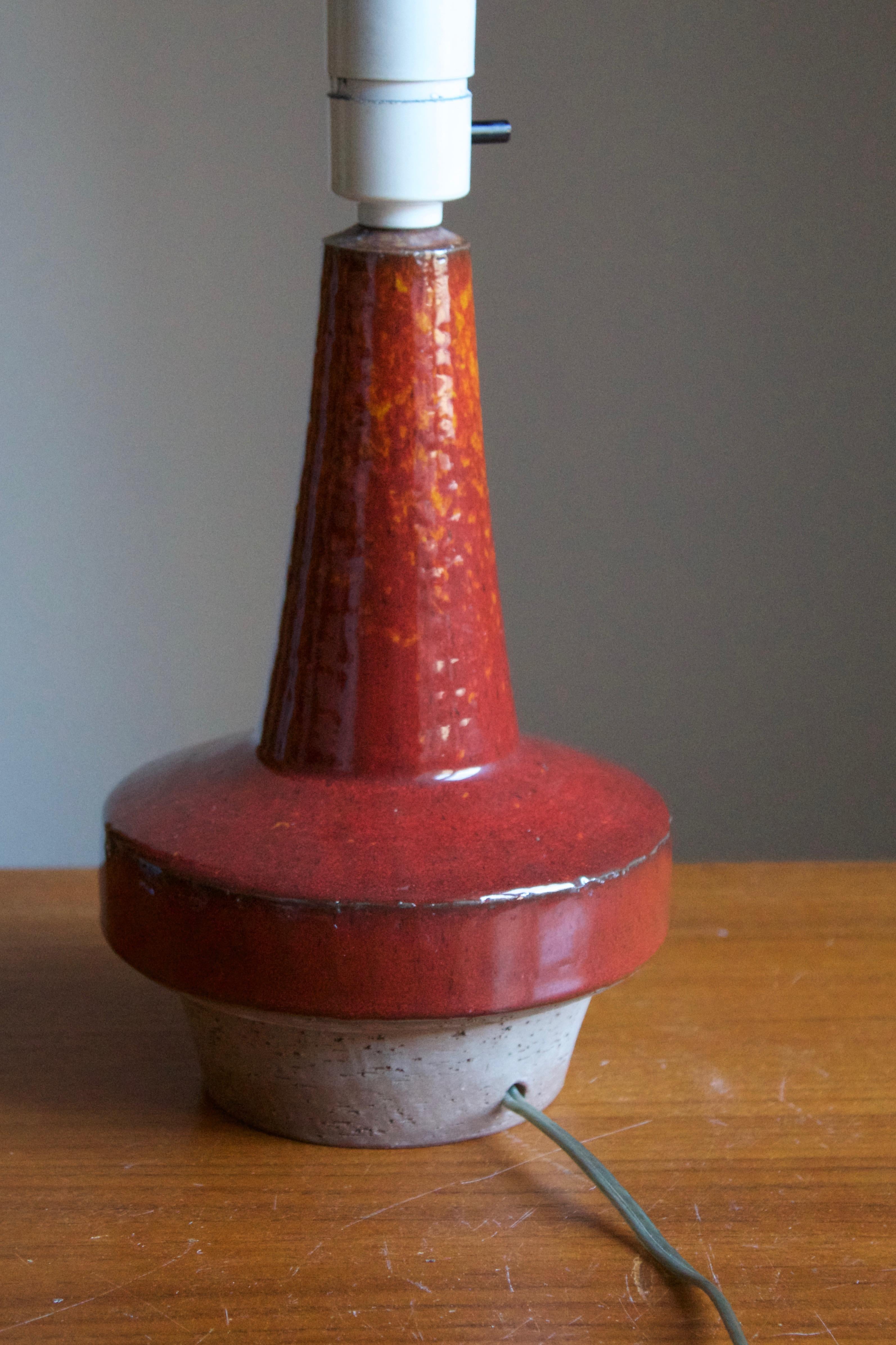 Danish Michael Andersen, Table Lamp, Red Glazed Stoneware, Bornholm, Denmark, 1960s