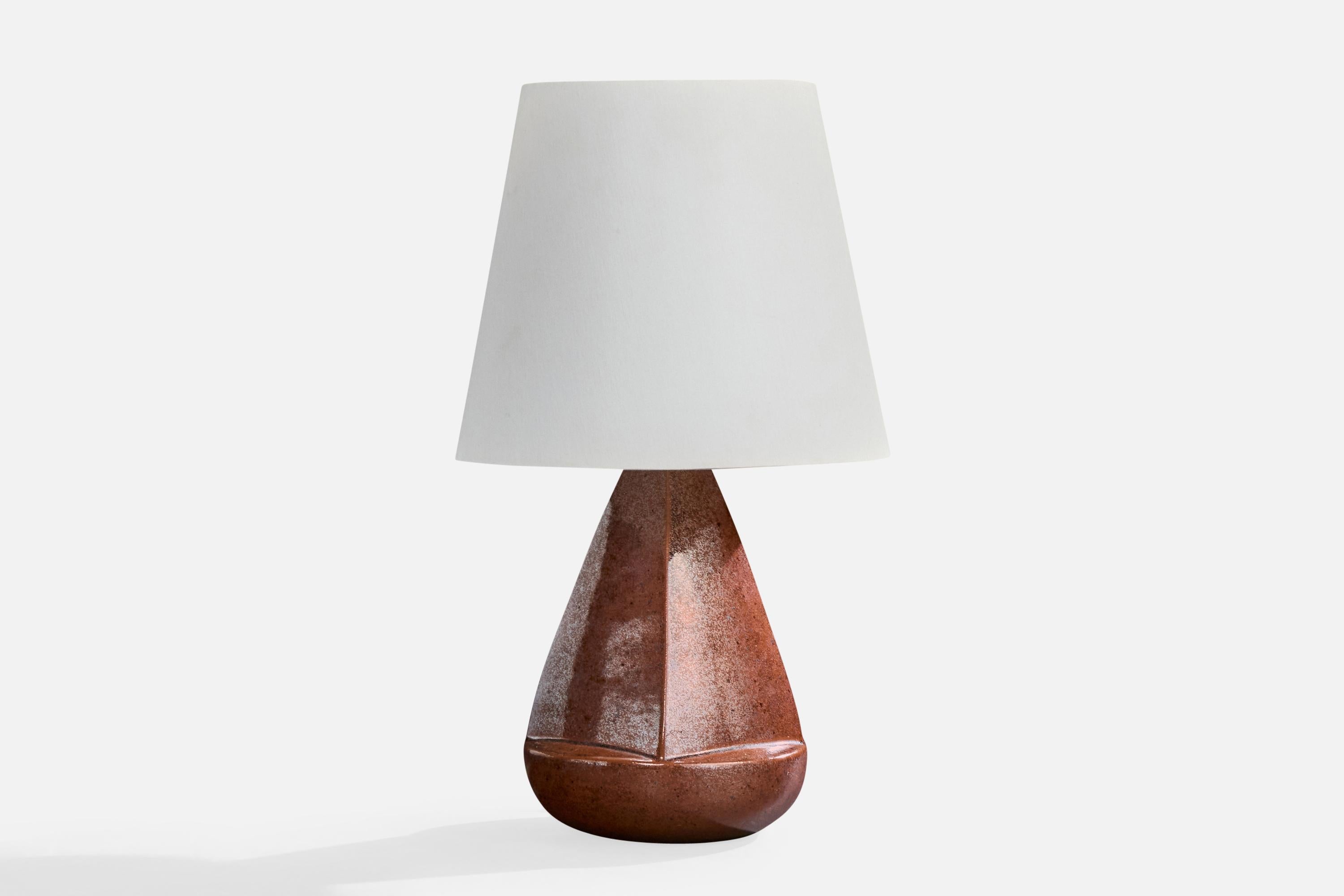 A brown-glazed stoneware table lamp produced by Michael Andersen, Bornholm, Denmark, c. 1960s.

Dimensions of Lamp (inches): 9.75