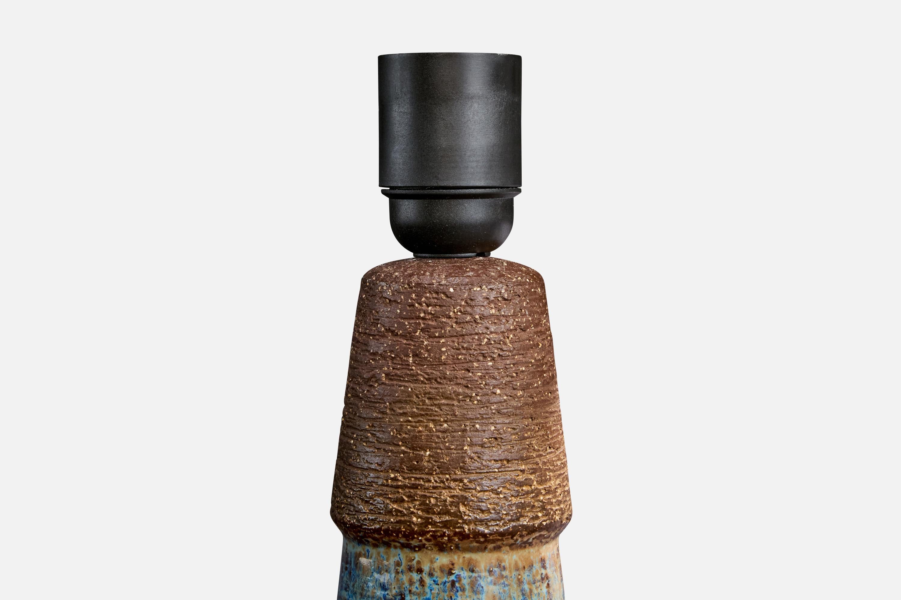 Michael Andersen, lampe de table, grès, Danemark, années 1960 Bon état - En vente à High Point, NC