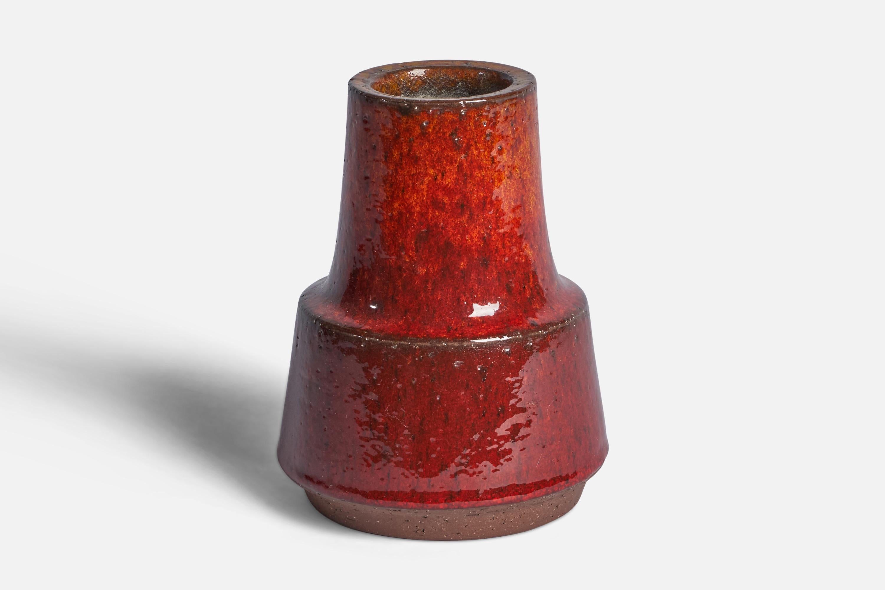 A red semi-glazed stoneware vase designed and produced by Michael Andersen, Bornholm, Sweden, 1960s.