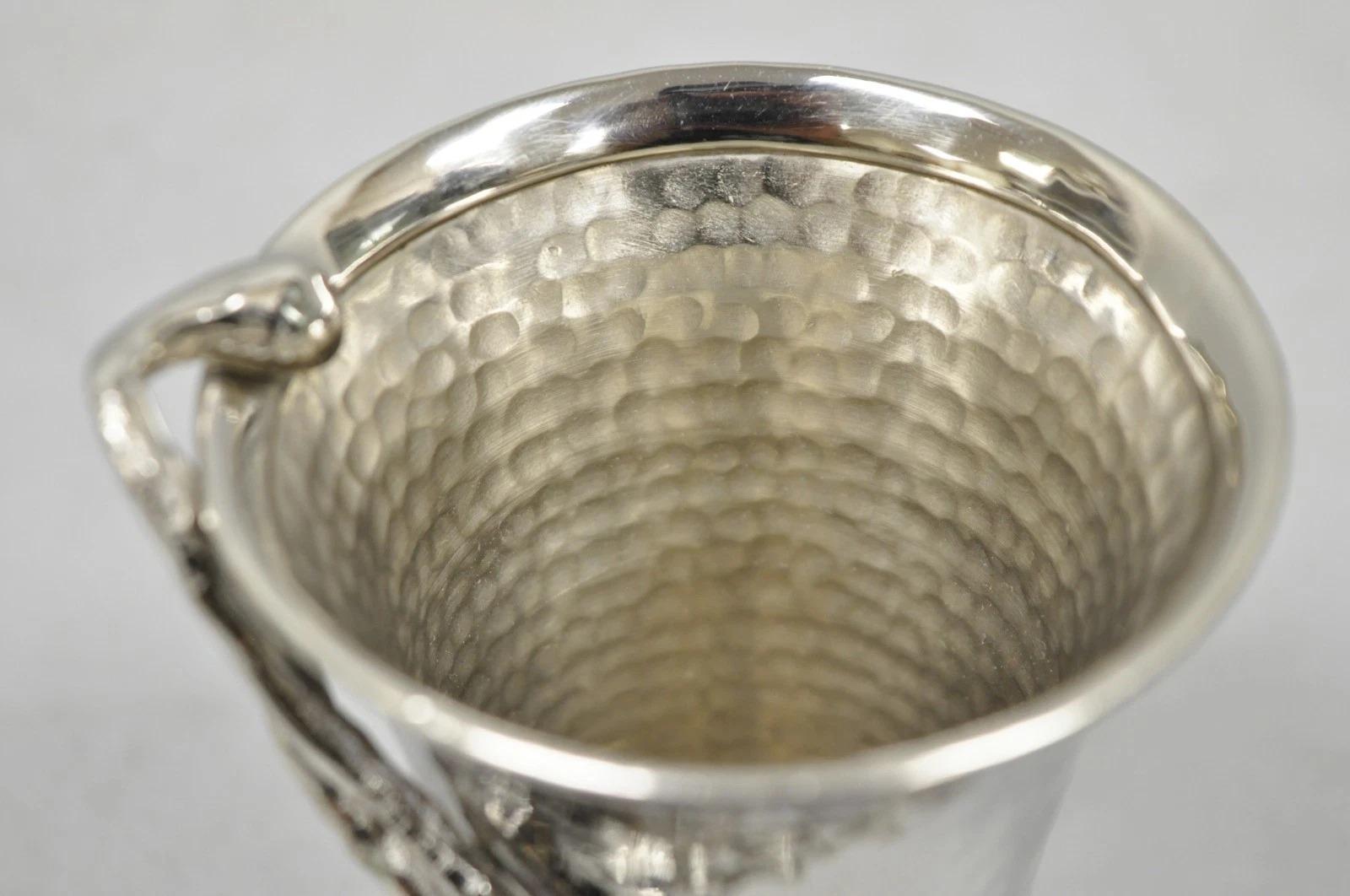 Michael Aram Petit gobelet en acier inoxydable martelé à la main et plaqué Silver Bon état - En vente à Philadelphia, PA