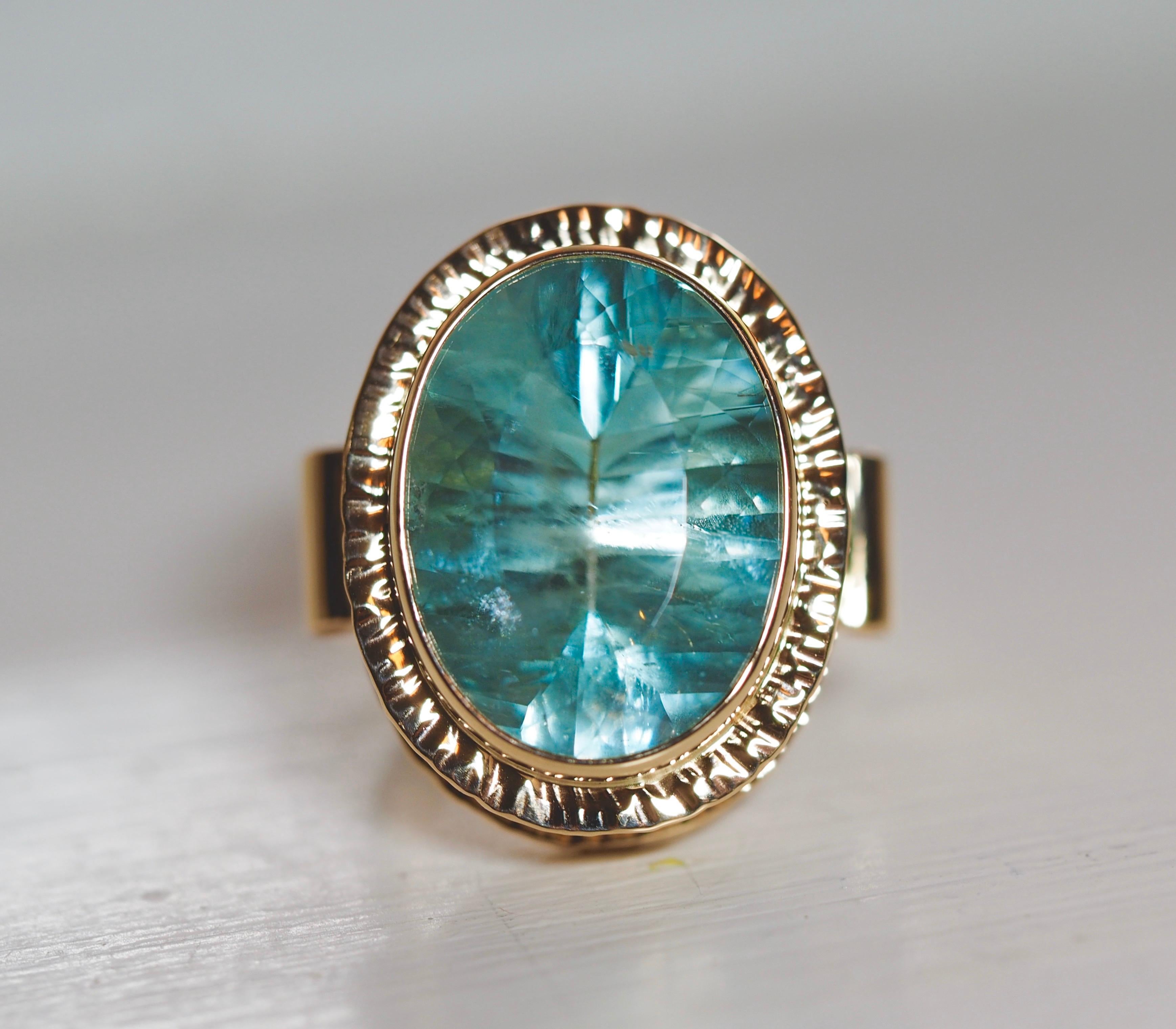 Michael Bakso 25.56 Carat Blue Topaz Statement Ring in Yellow Gold In Excellent Condition For Sale In Addison, TX