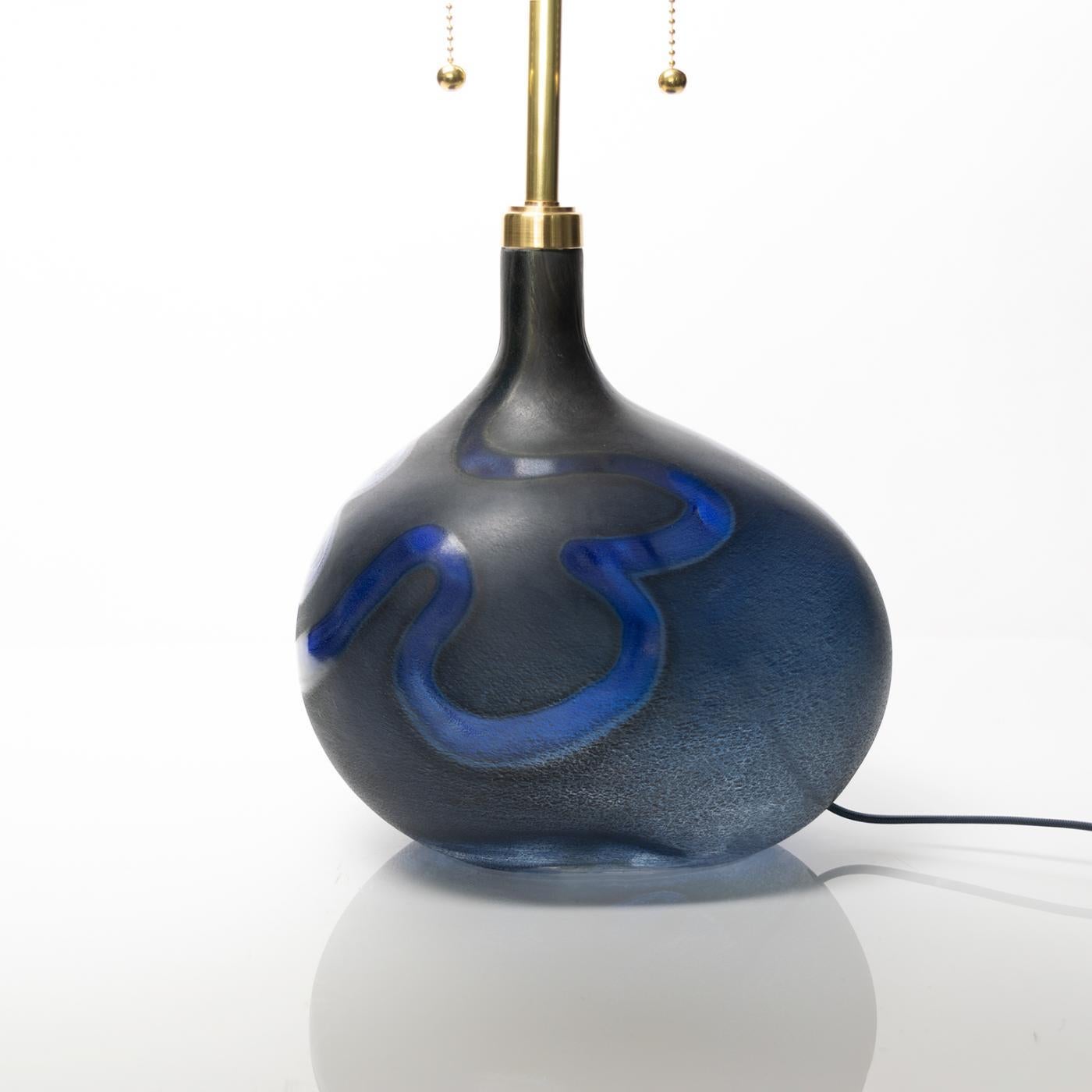 Fait main Lampe de bureau en verre Michael Bang de forme asymétrique, pour Holmegaard, Danemark en vente