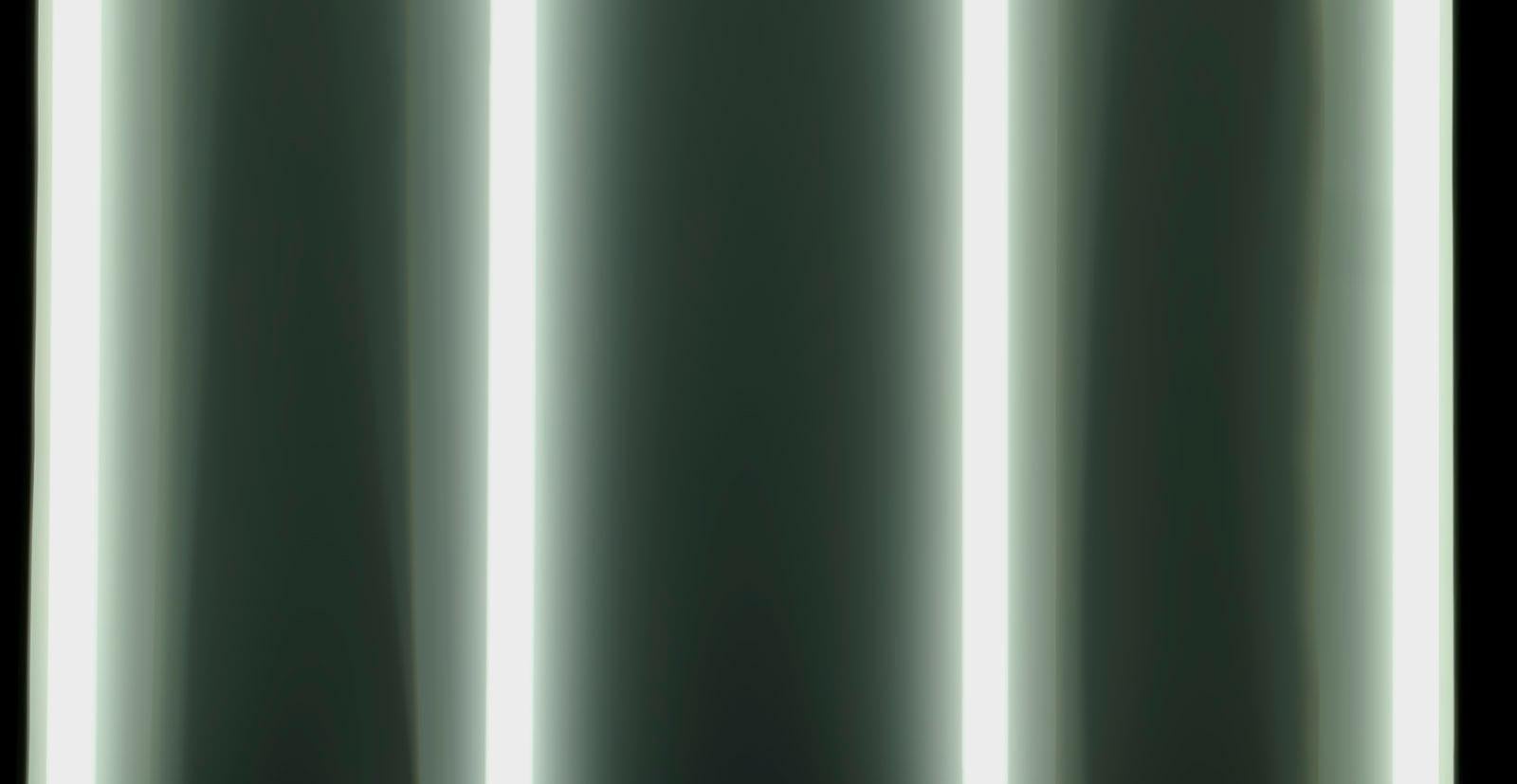 Dan 2 – signierter abstrakter Druck in limitierter Auflage, zeitgenössisches schwarzes Quadrat, grün (Schwarz), Color Photograph, von Michael Banks