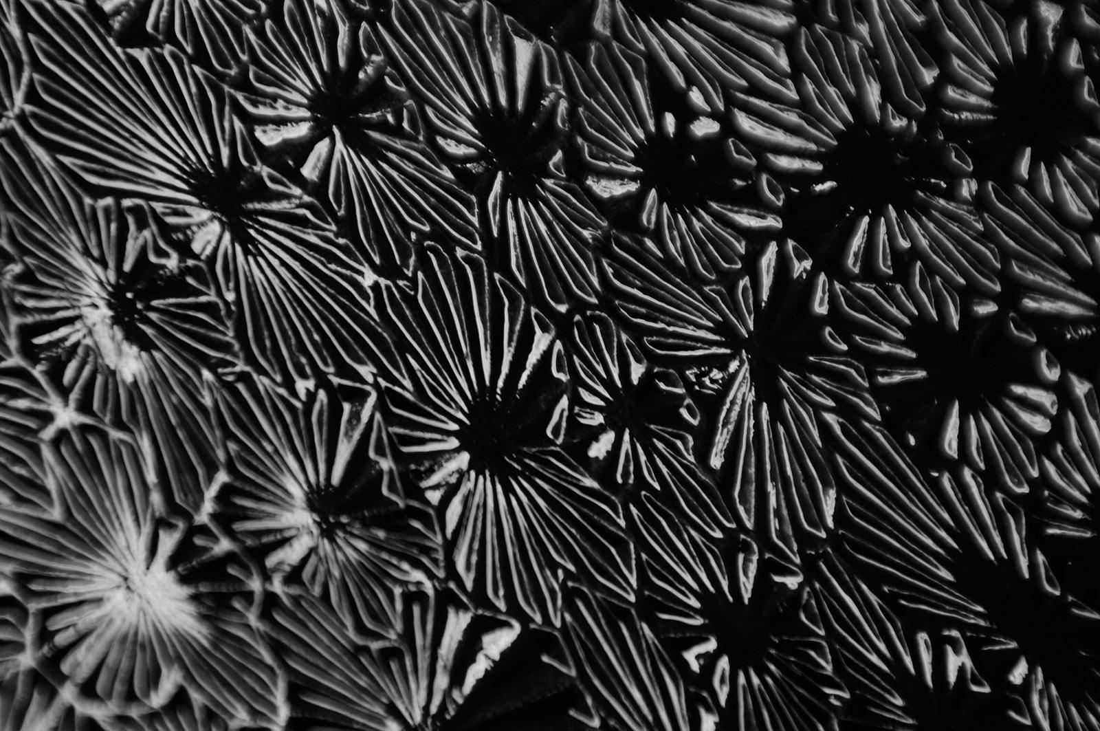 Iluminar 2 - Edición limitada firmada, impresión abstracta en pigmento, Gran Formato negro