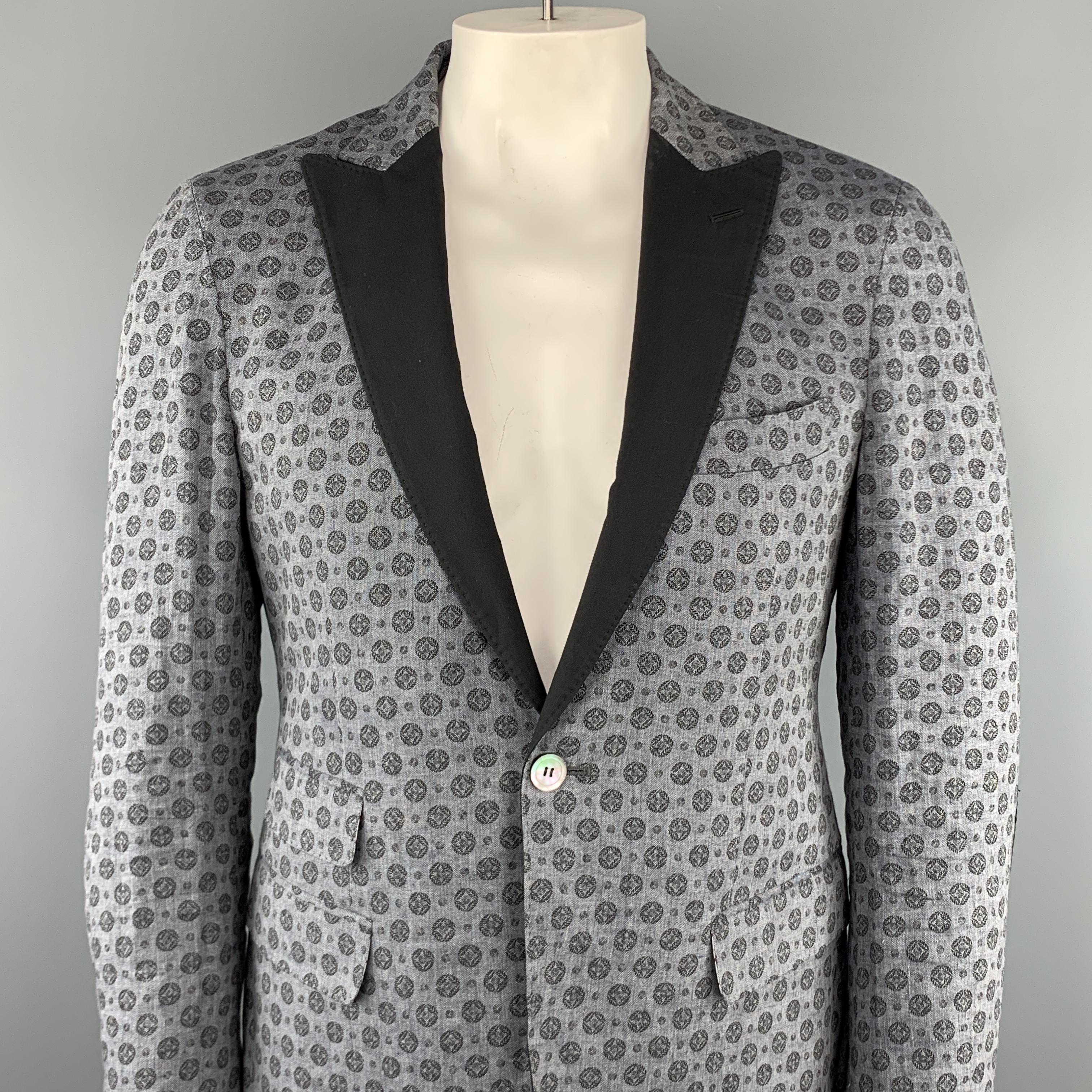 MICHAEL BASTIAN Sport Coat comes in a gray print linen featuring a peak lapel style, elbow patches, and a single button closure. Made in Italy. 

Excellent Pre-Owned Condition.
Marked: 50

Measurements:

Shoulder: 18 in. 
Chest: 40 in.
Sleeve: 27