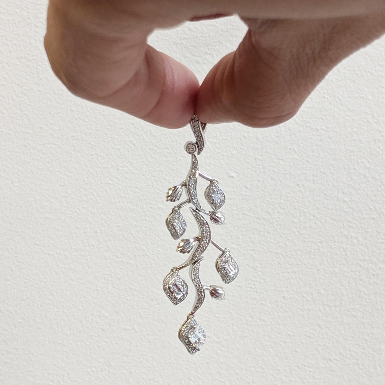 Michael Beaudry Diamond Gold Vine Pendant In Excellent Condition For Sale In New York, NY