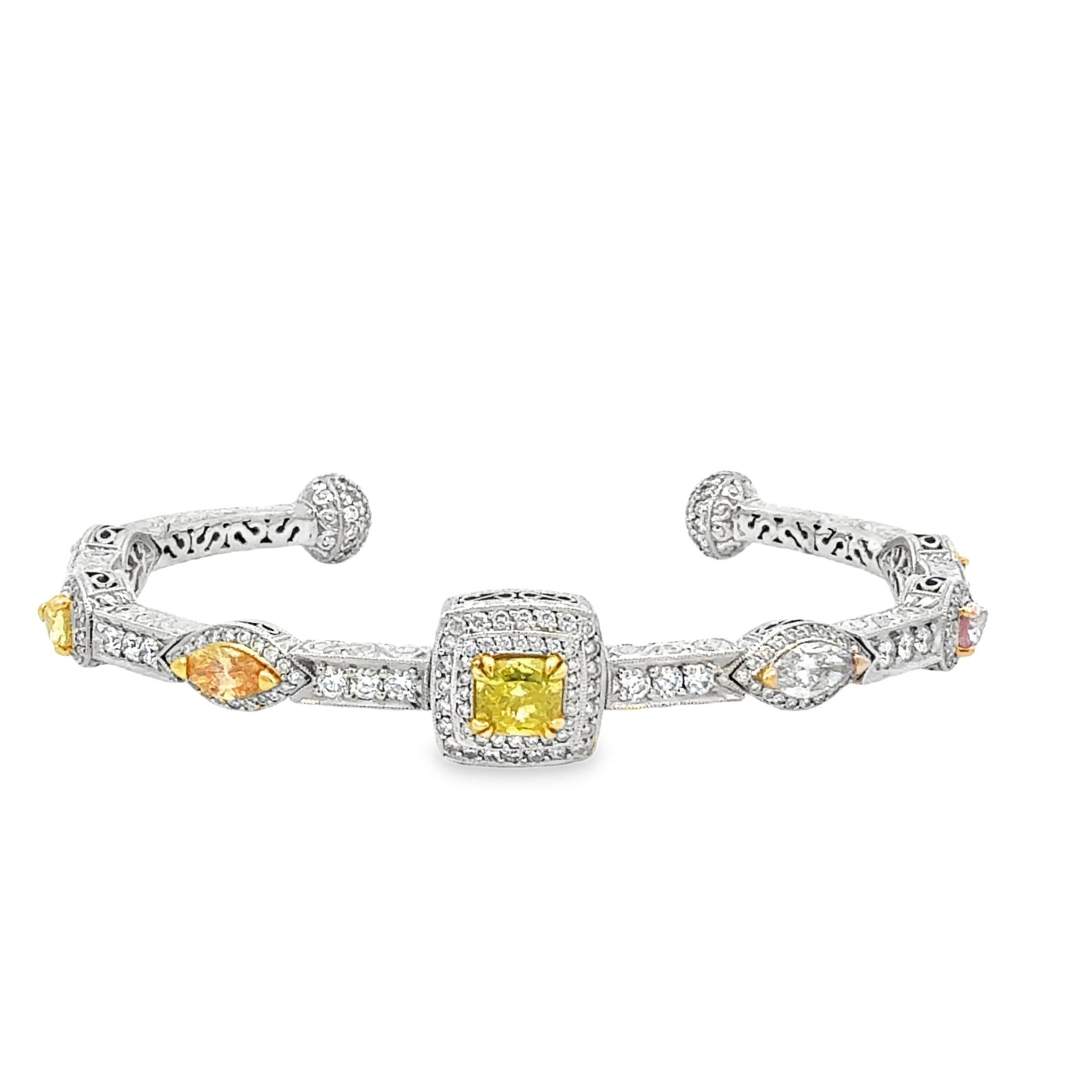 Bracciale con diamanti colorati di Michael Beaudry in vendita 4