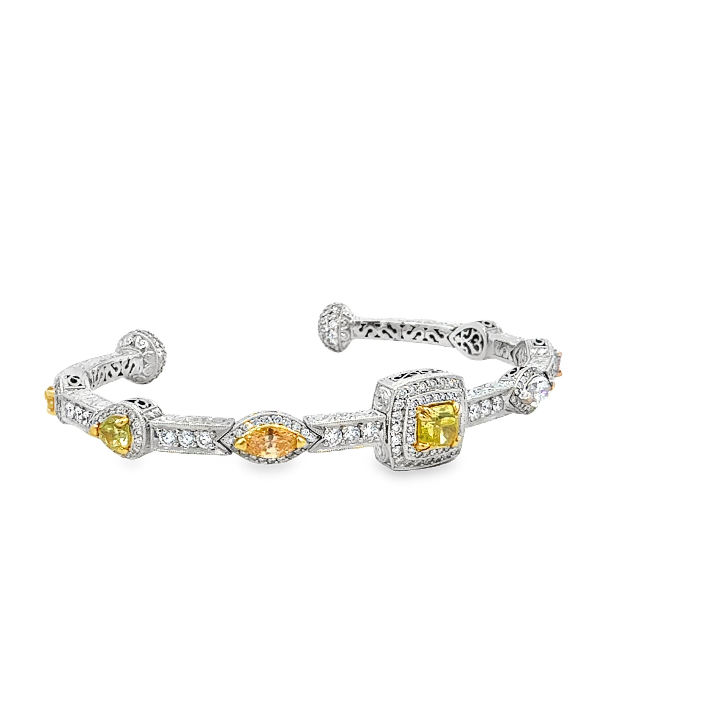 Bracciale con diamanti colorati di Michael Beaudry in vendita 2