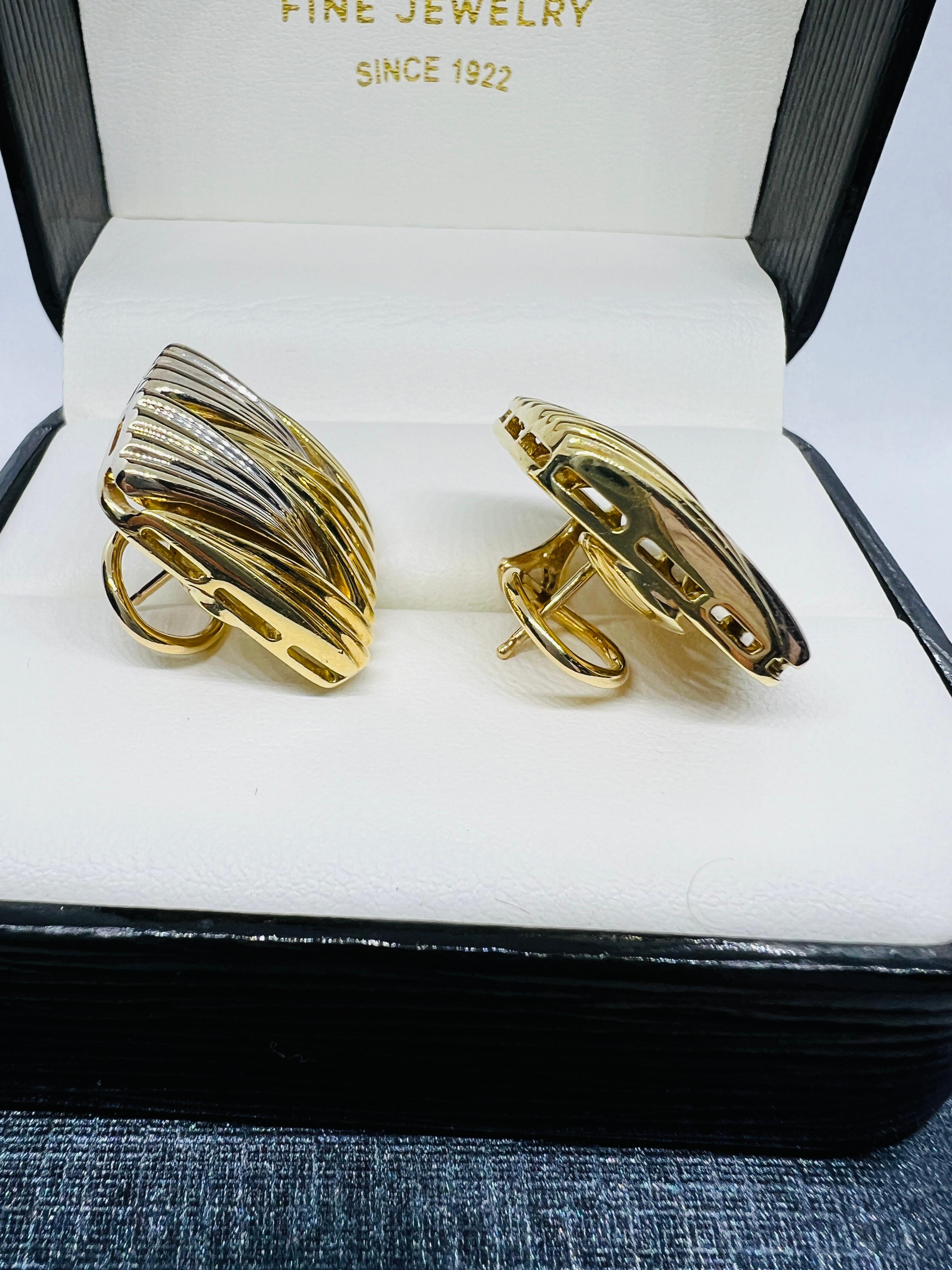 Michael Bondanza 18K yellow Gold & Platinum Square Huggie Earrings For Sale 3