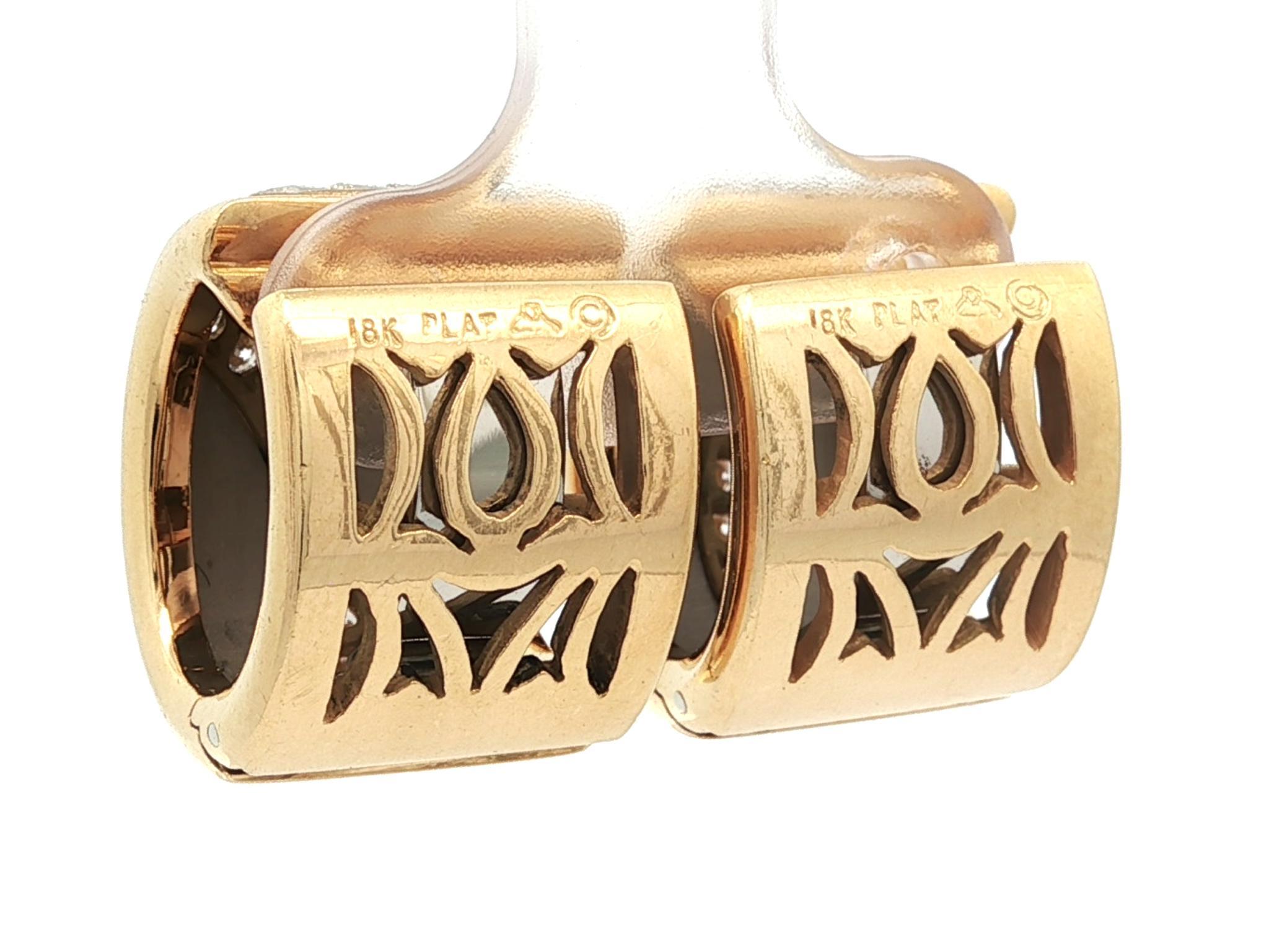 Michael Bondanza Boucles d'oreilles à pince en or 18k et platine avec diamants gravés à la main en vente 2