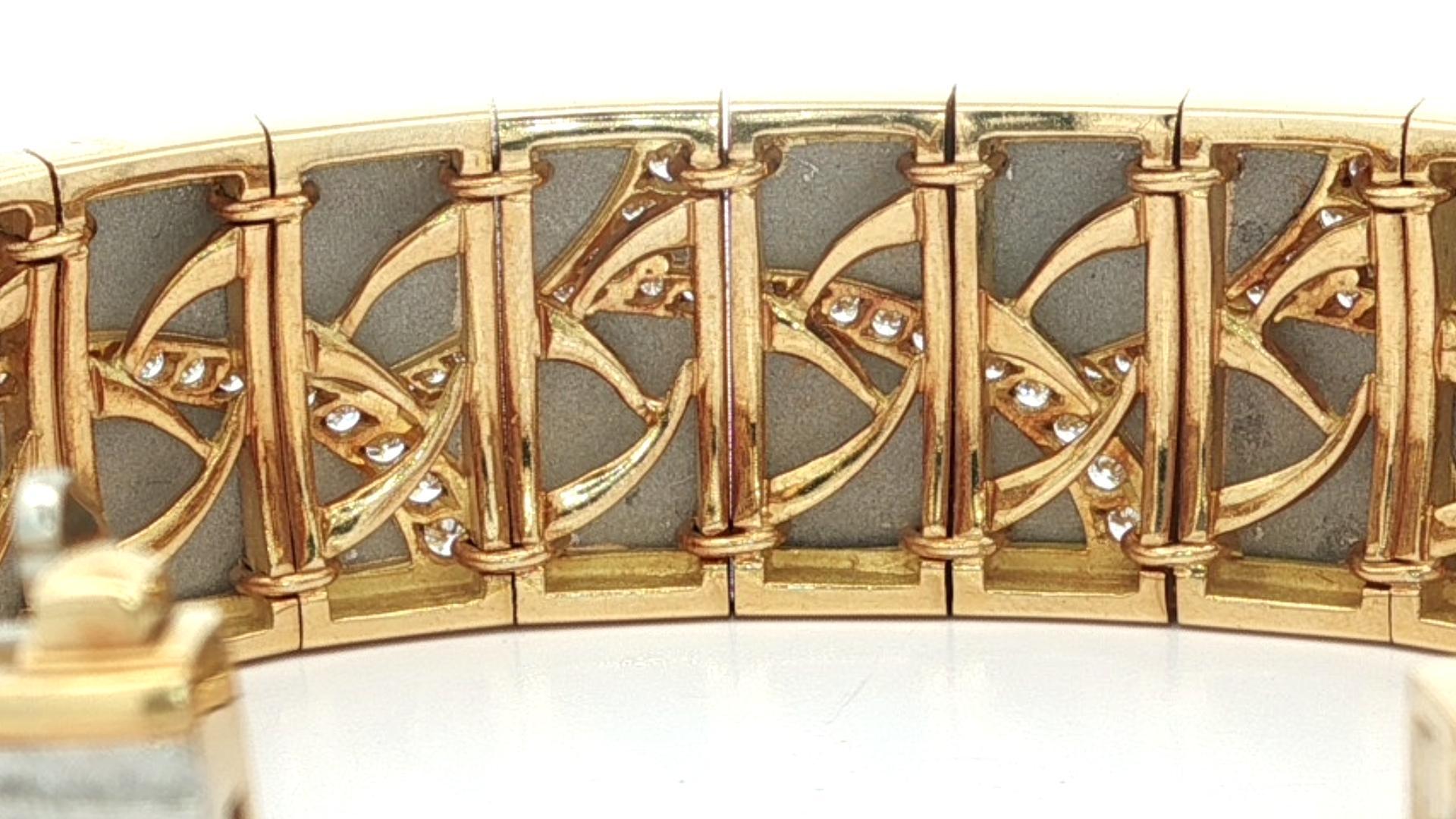 Michael Bondanza Bracciale largo Venti in oro 18k e platino con diamanti incisi a mano in vendita 10