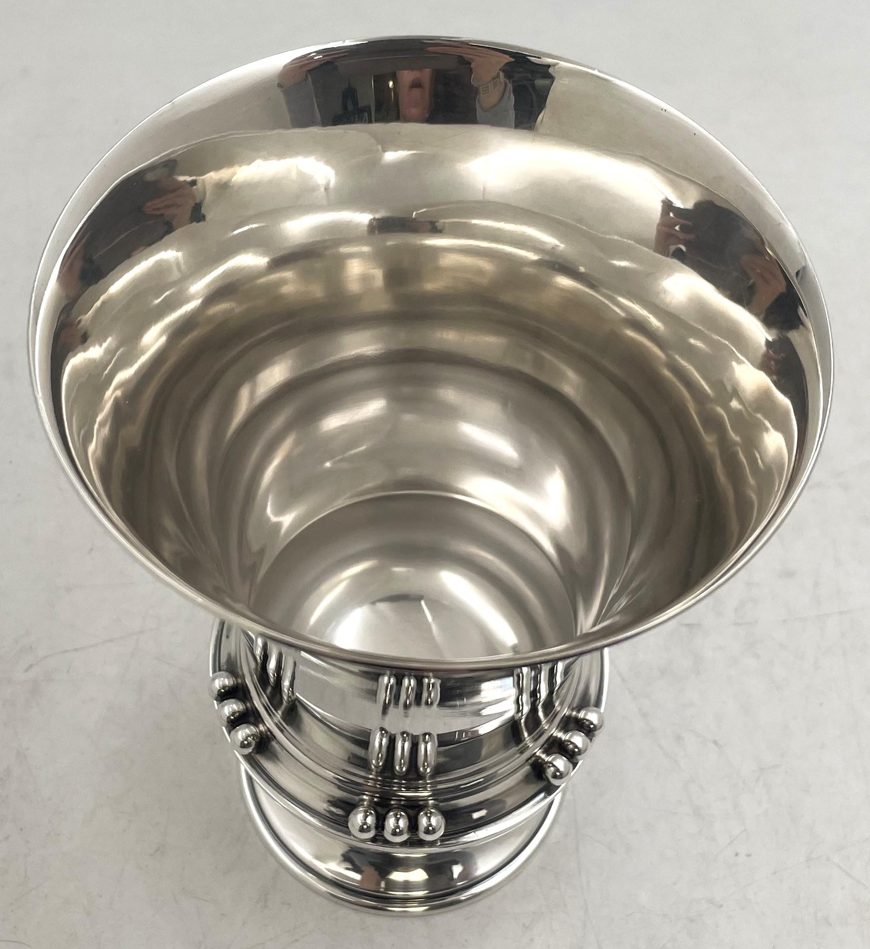Michael C. Fina Sterling Silver Vase in Mid-Century Modern Style (amerikanisch) im Angebot