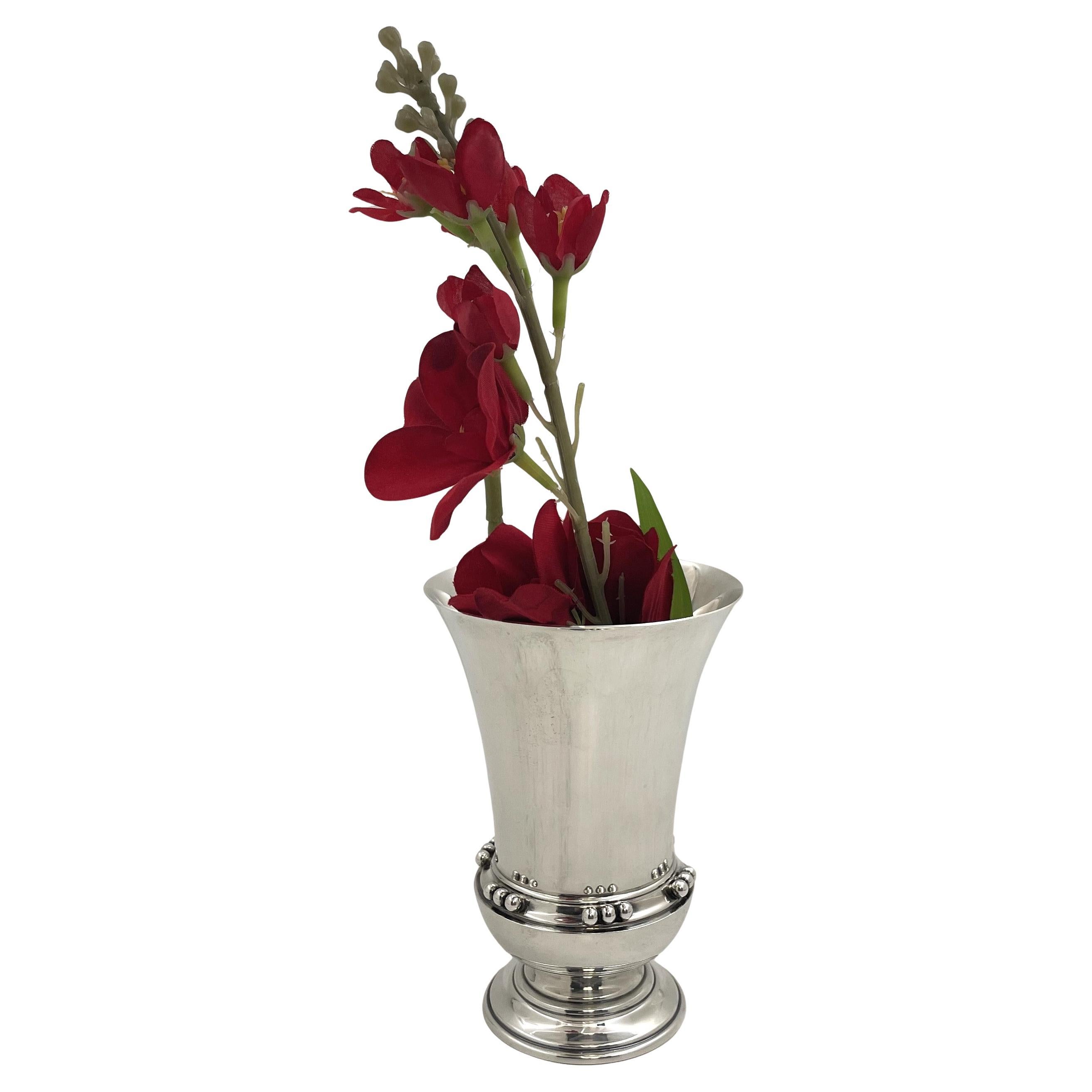Michael C. Fina Sterling Silver Vase in Mid-Century Modern Style im Angebot