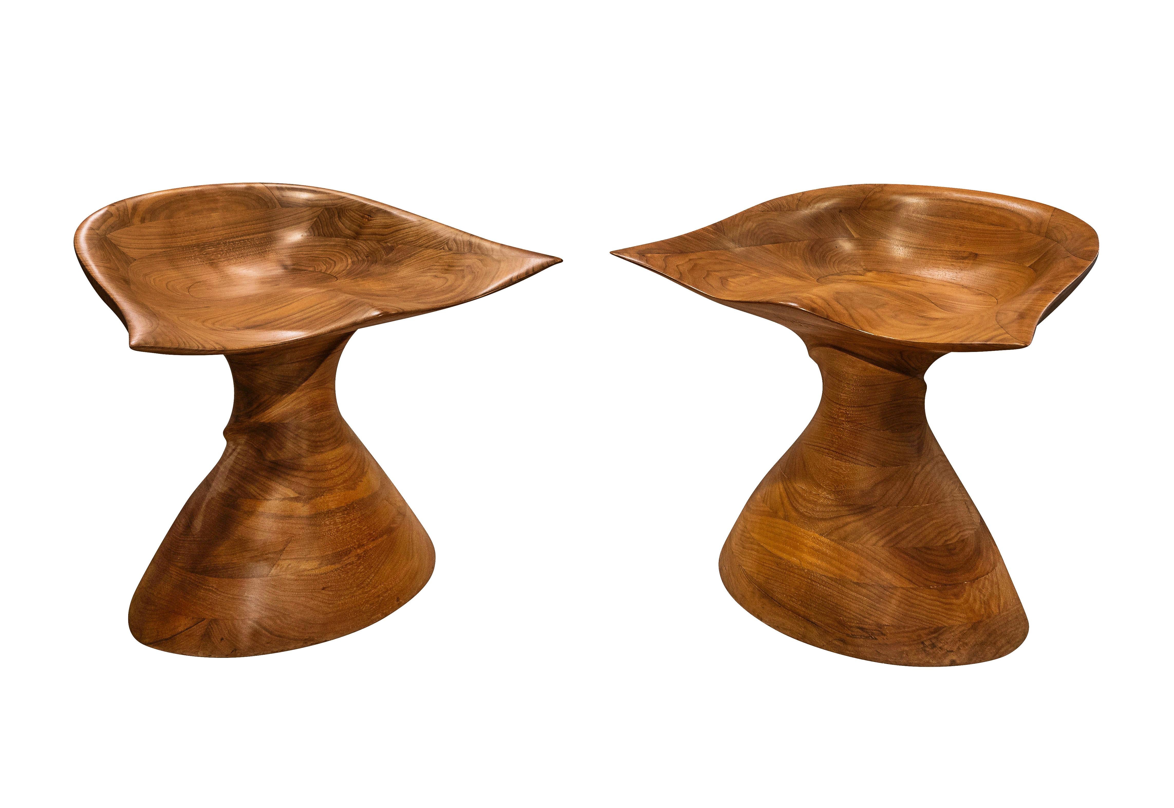 Modern Michael Coffey Rare Set of 6 Hand-Carved Stools in Walnut 2007 (Signed) For Sale