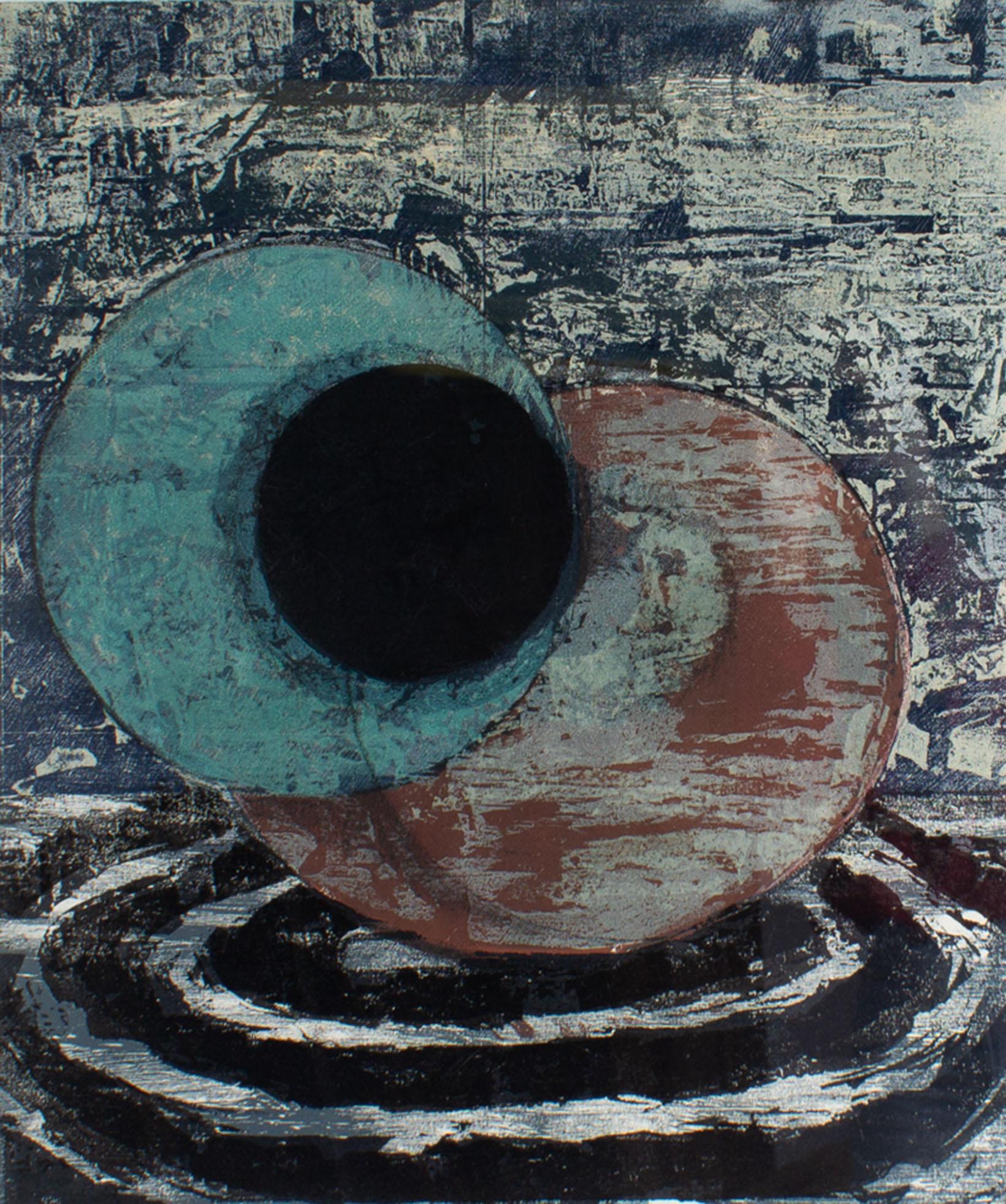 Lithographie abstraite de 1985 intitulée Echo Park de l'artiste américain Michael David (né en 1954). L'œuvre présente deux formes circulaires au centre de la composition dans des tons bleus, noirs et rouges. La moitié inférieure de l'œuvre présente