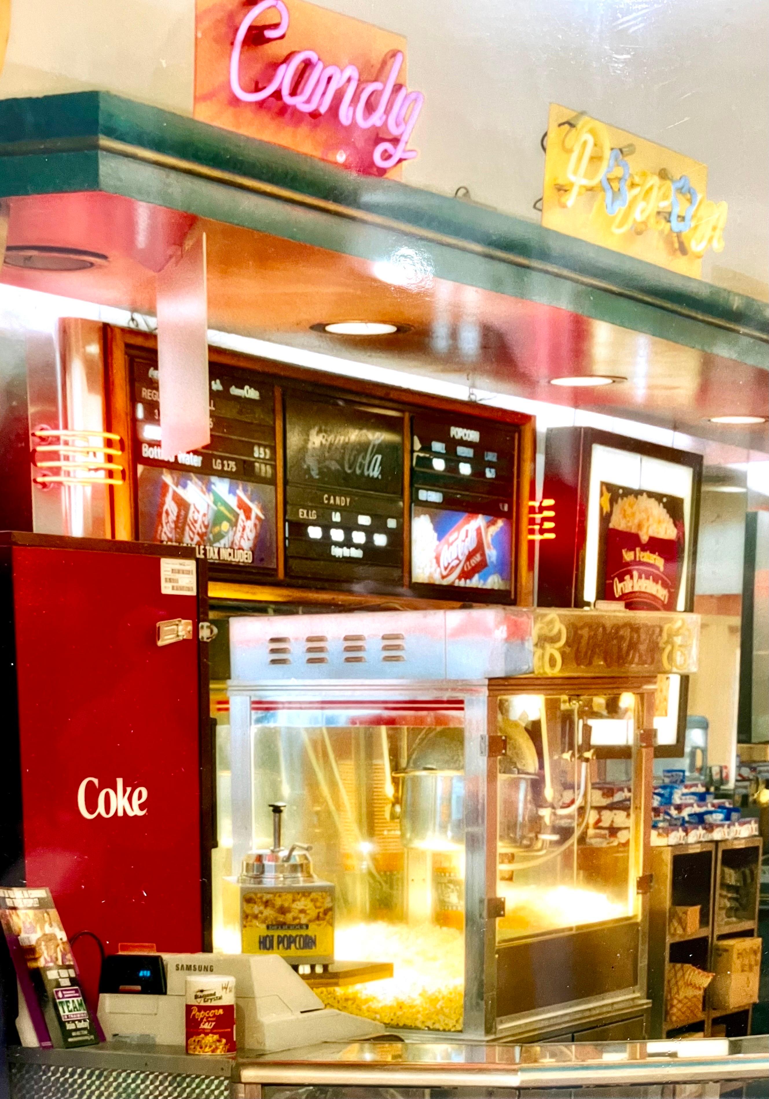 Großer farbiger Chromogenic Photograph C-Druck Candy Counter Michael Eastman Foto im Angebot 7
