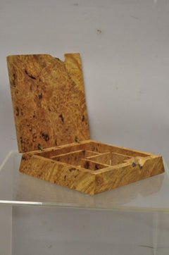 Michael Elkan Studio Craft Boîte à bijoux de bureau en bois de ronce sculpté