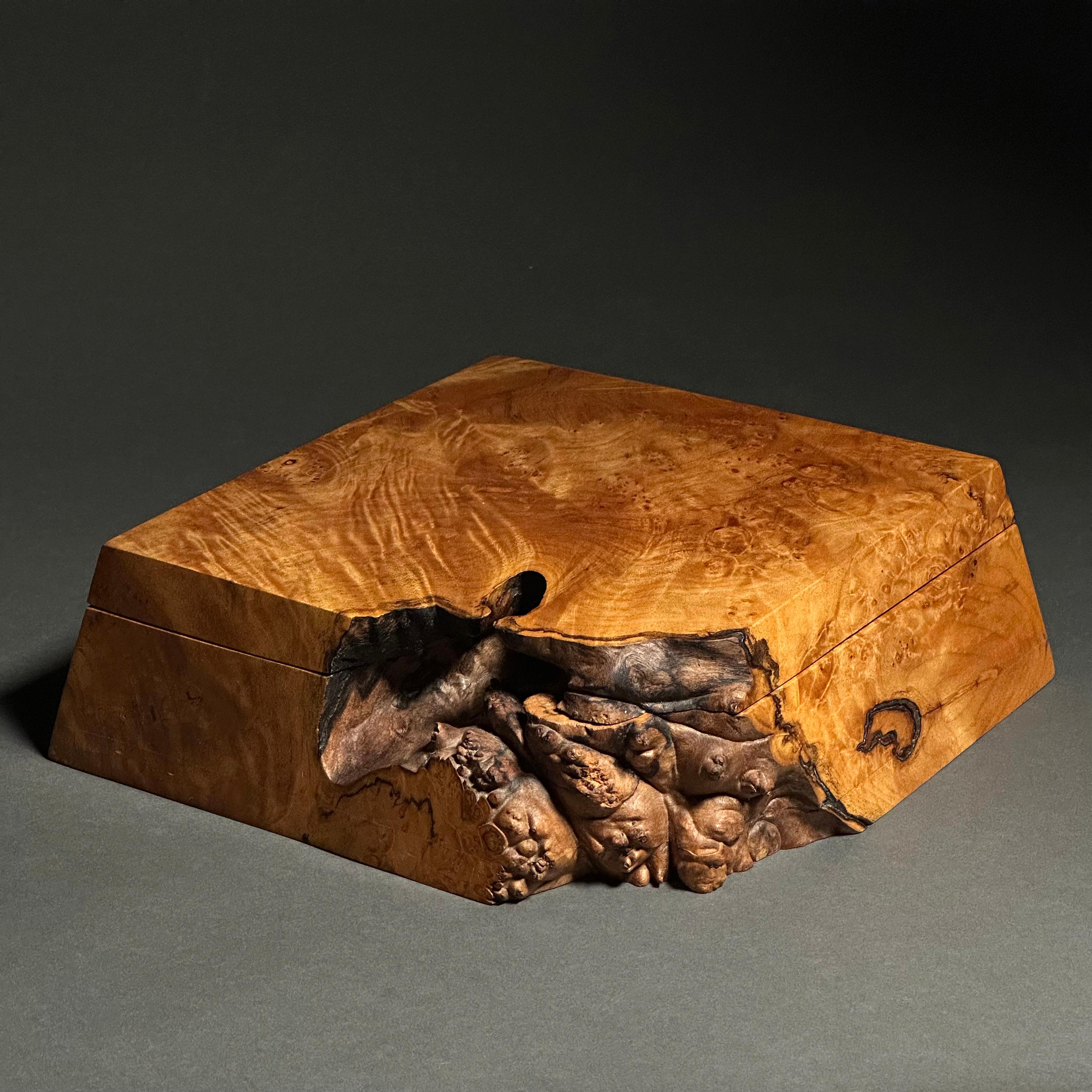 Michael Elkan Free Edge Jewelry Box in Bird's-Eye Maple, c. 1980 In Good Condition For Sale In Brooklyn, NY